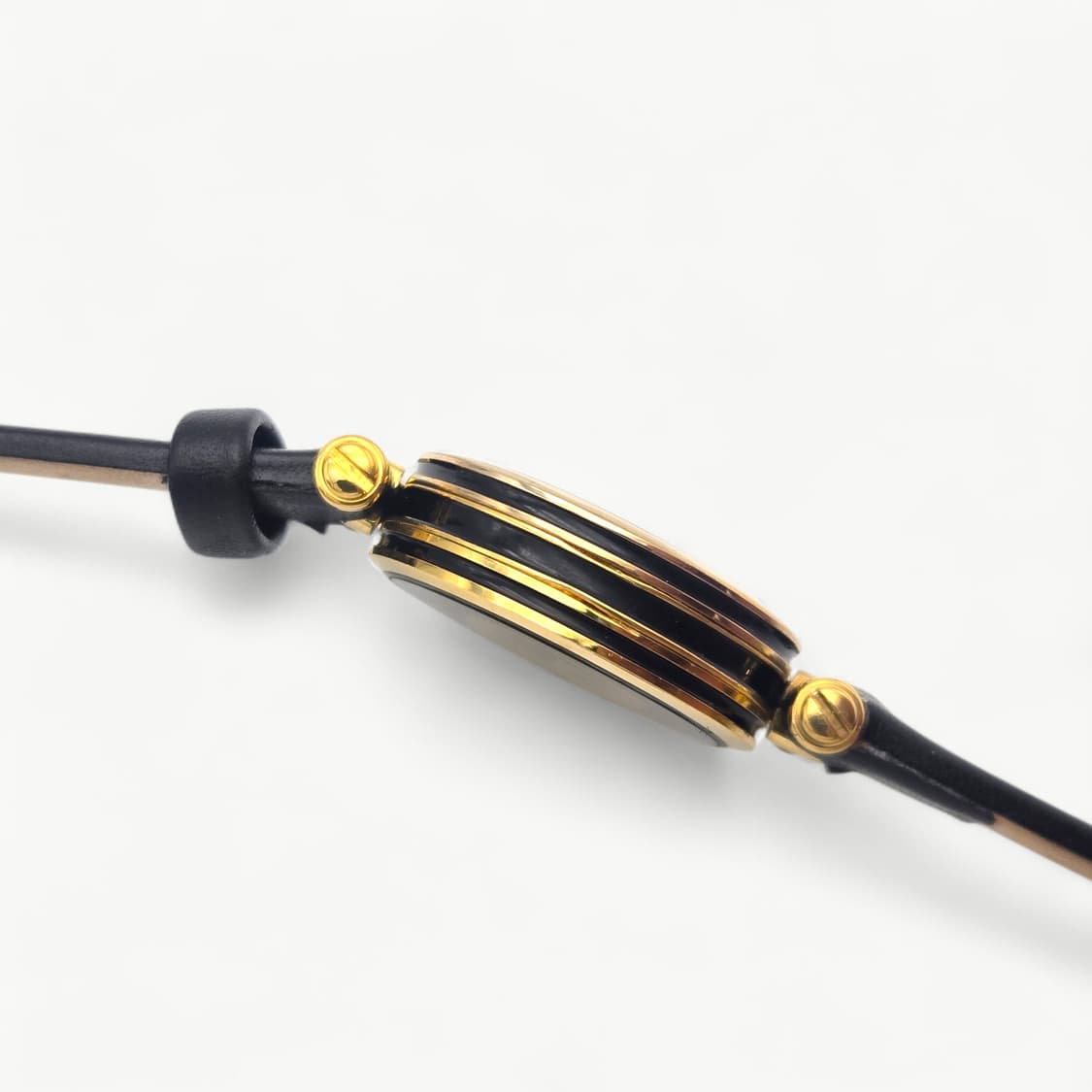 구찌 셰리라인 블랙 쿼츠 시계 상품이미지5