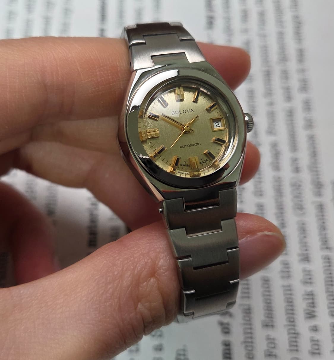 빈티지 부로바 샴골판 와이드보이 인덱스 뻐뻐시 브레이슬릿 여성용    
 상품이미지5