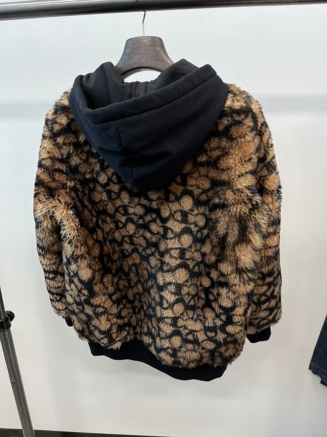 95) 코치 x 챔피온 시어링 무스탕 집업 상품이미지6