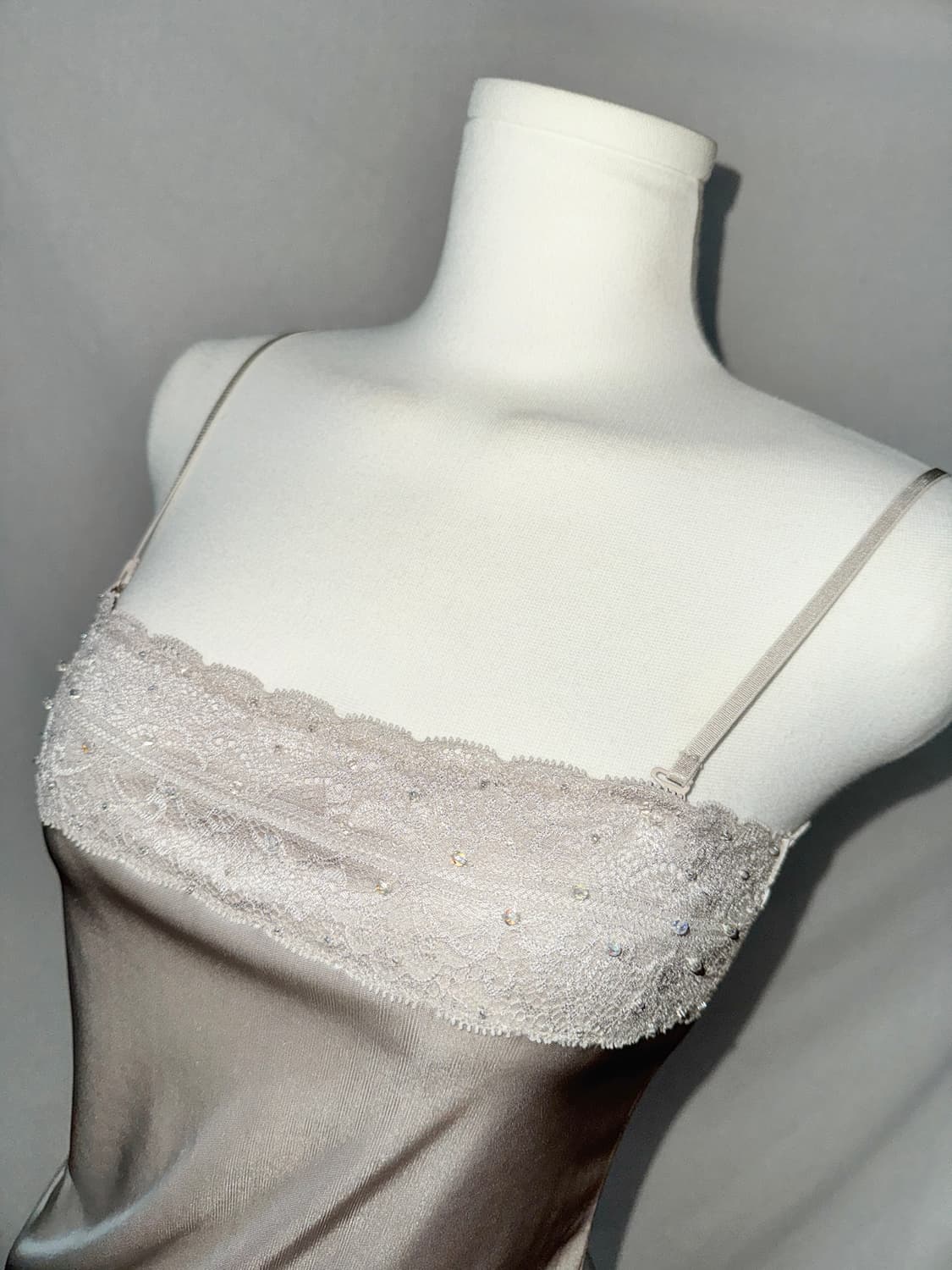 레이스 새틴 큐빅 슬리브리스 상품이미지2