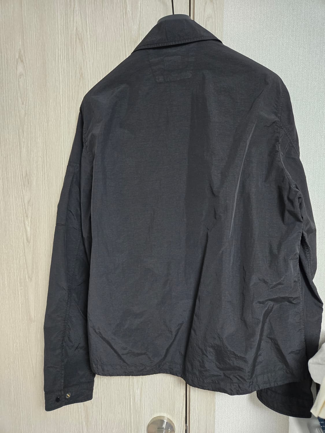 CP컴퍼니 새상품 플래트 나일론 오버셔츠 블랙 M 사이즈 상품이미지4