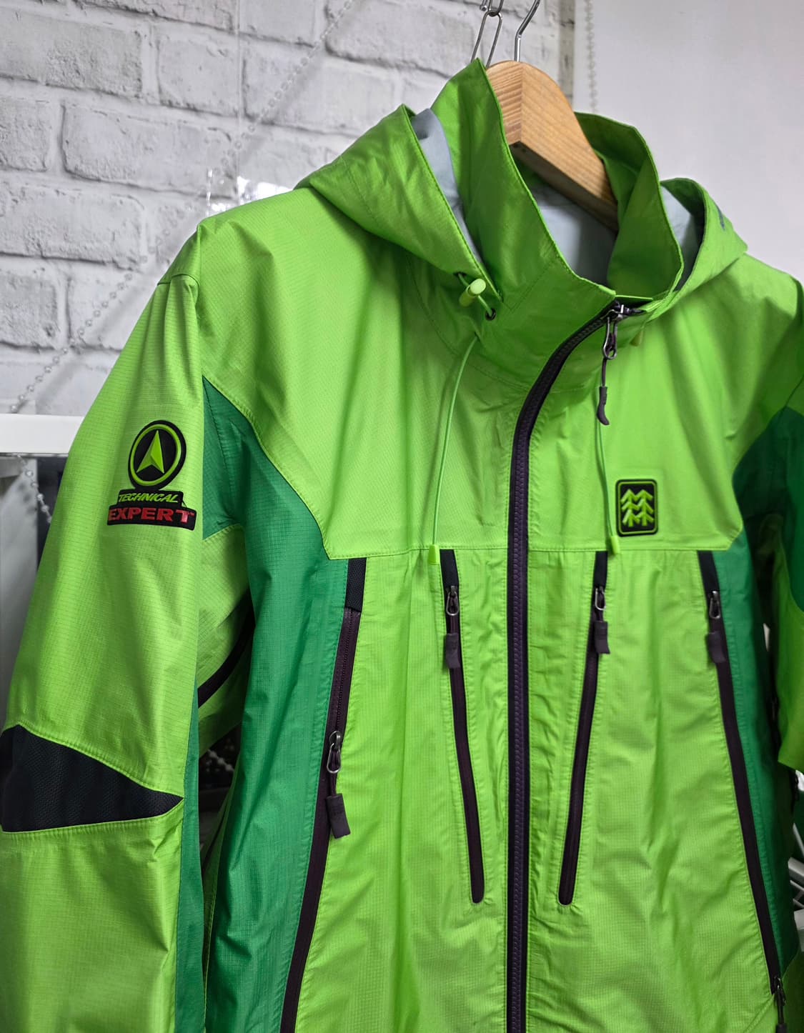 코오롱스포츠 남성 바람막이 등산복 105 후드 고어텍스 MM96 상품이미지3