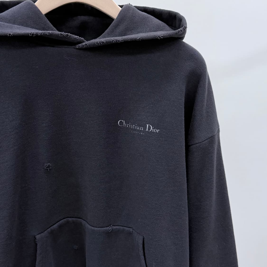 [S+급/오버핏M] 디올 꾸뛰르 백로고 후드티 블랙 상품이미지5