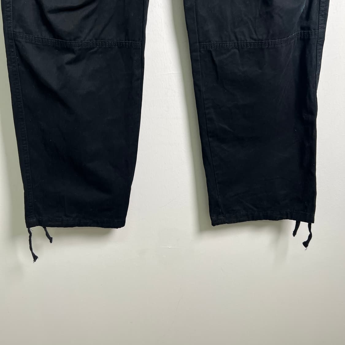 칼하트 wip 블랙 레귤러 카고 팬츠 상품이미지5