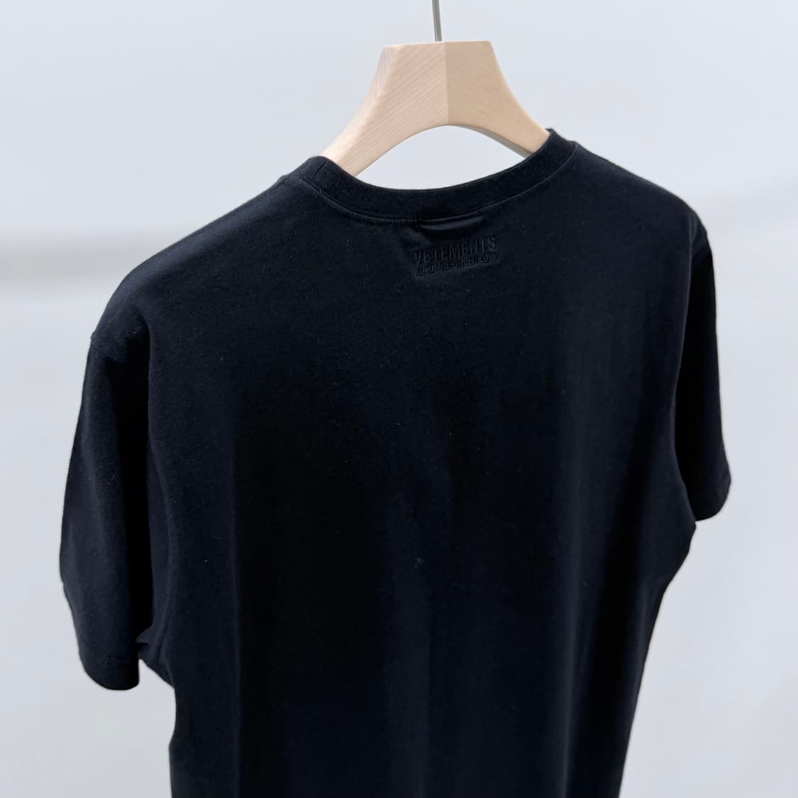 [S급/M] 베트멍 stop looking 그래픽 반팔 티셔츠 블랙 상품이미지5