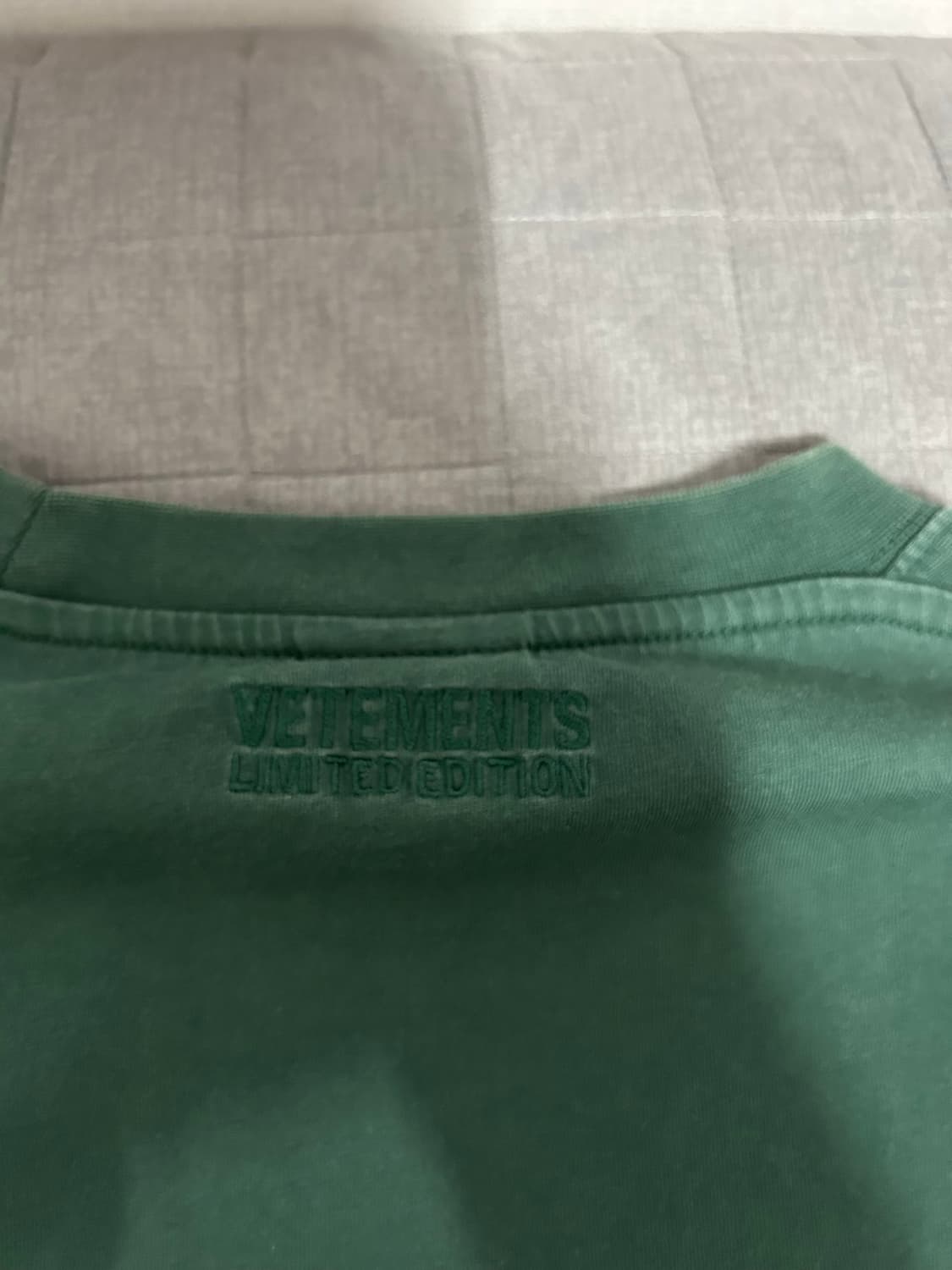 [M] 베트멍 로고 반팔 티셔츠 그린 상품이미지5