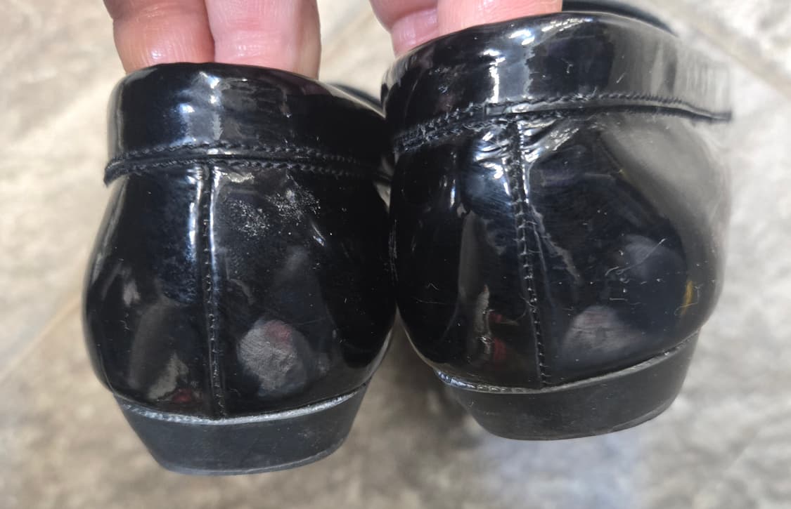 페라가모 블랙 페이턴트 로퍼 여성용 애나멜 상품이미지6