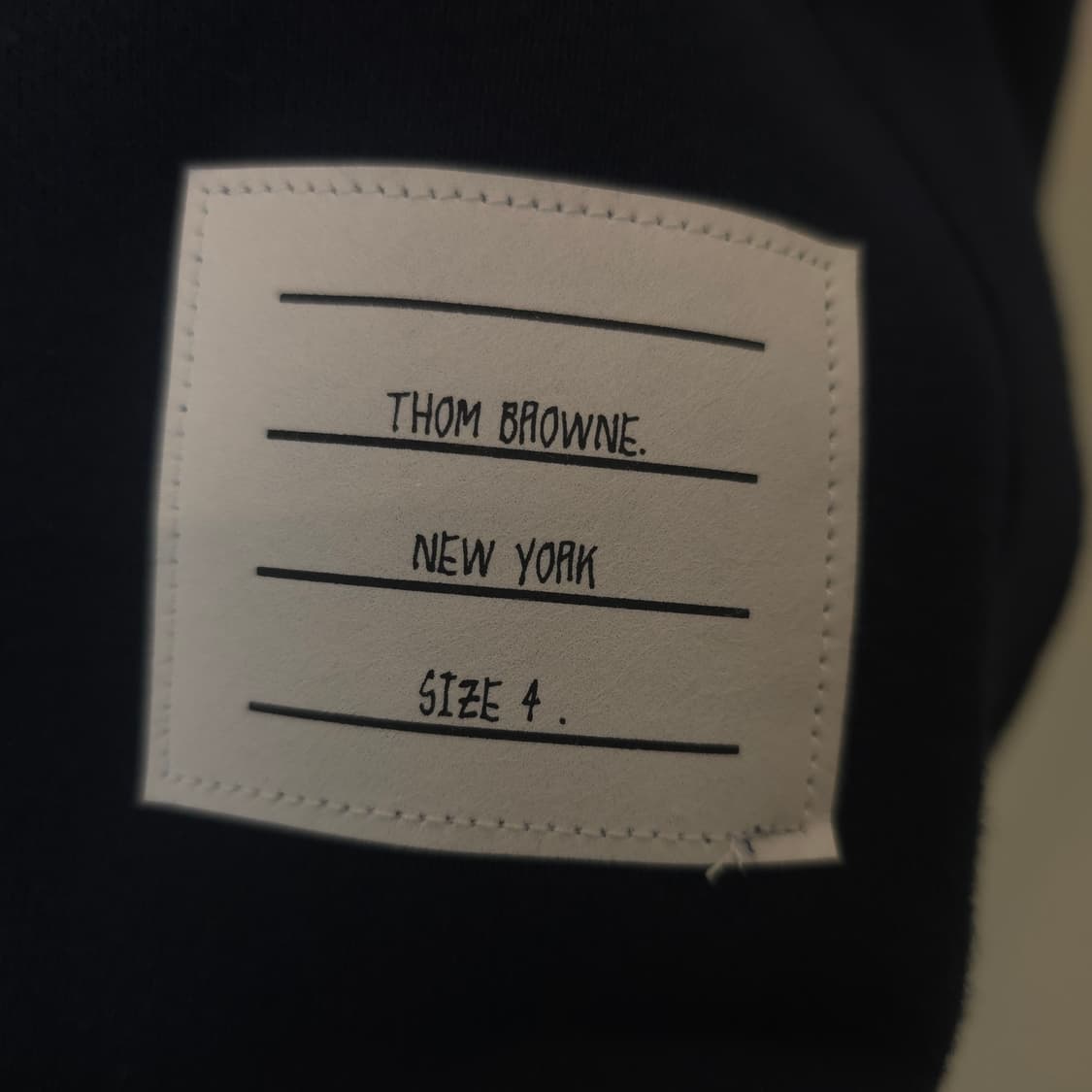 [정품/중고] 톰브라운 사선 맨투맨 상품이미지4