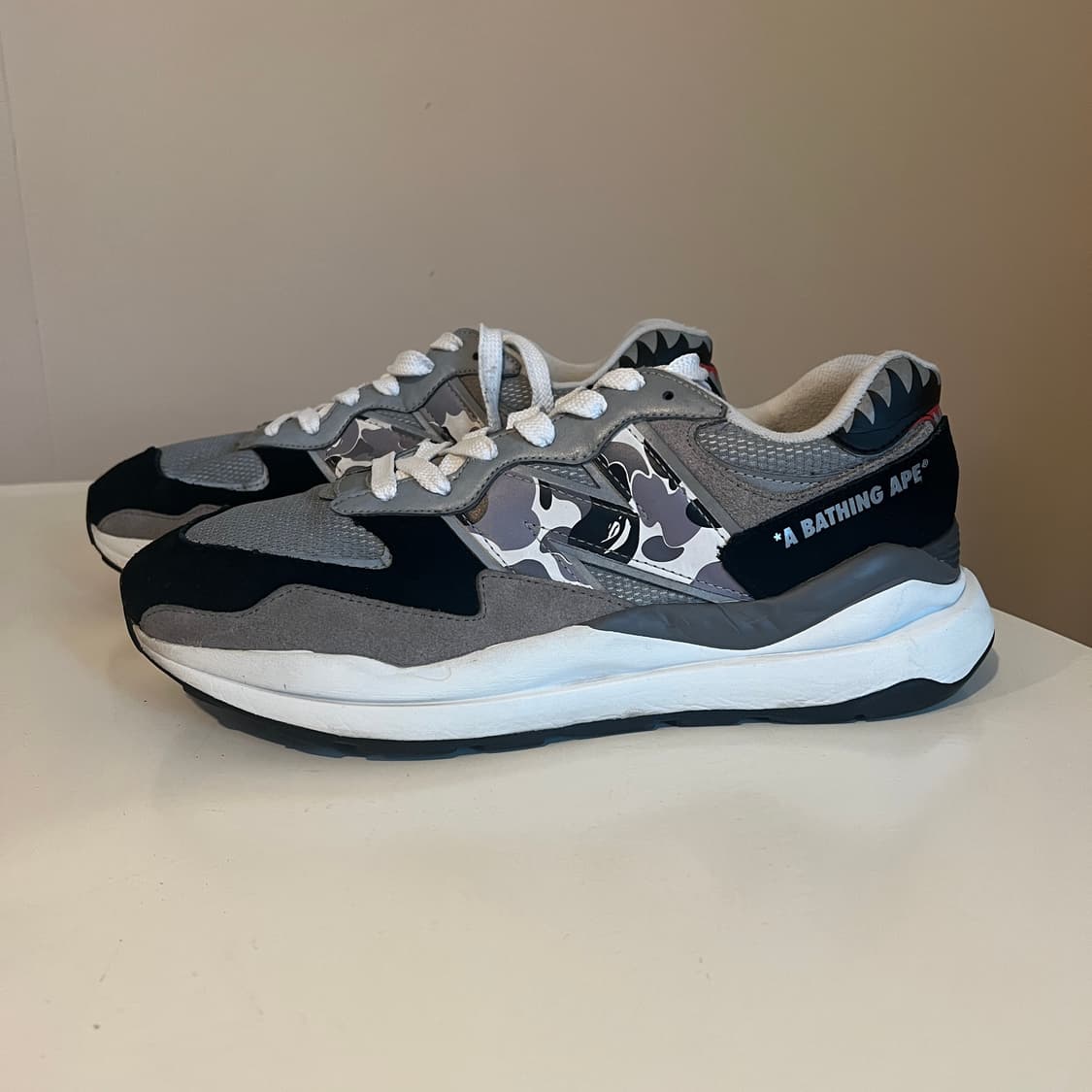 베이프 x  뉴발란스 57/40 그레이  상품이미지2