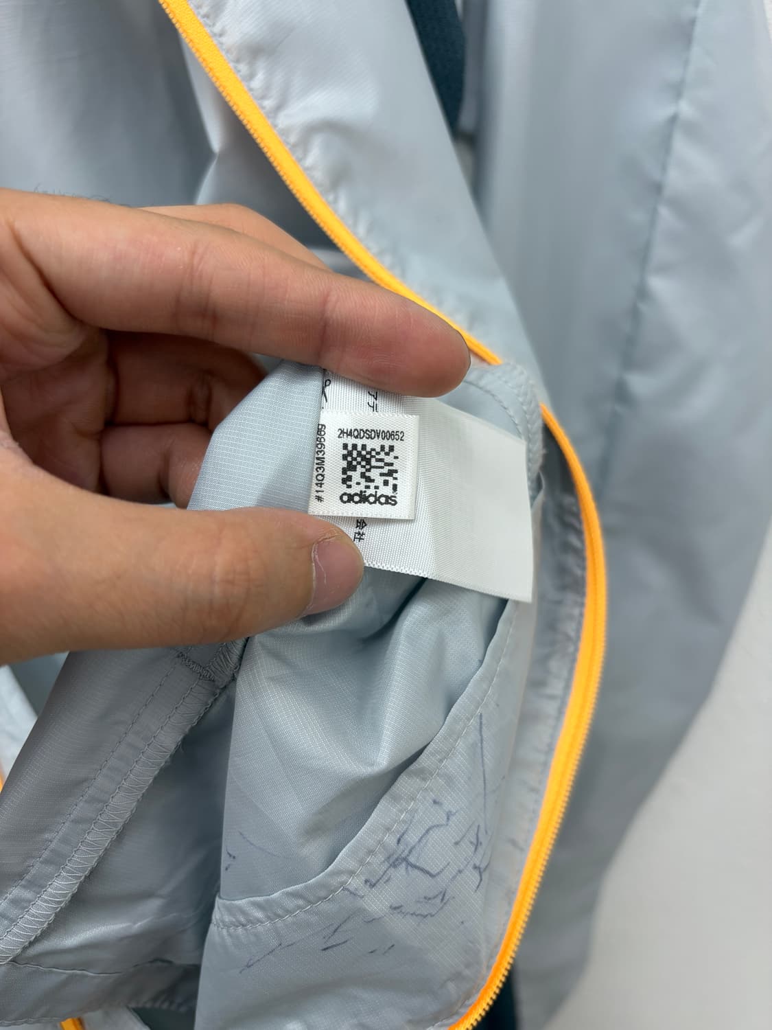 아디다스 클라이머  프루프 라이트 그레이 윈드브레이커 자켓 상품이미지5