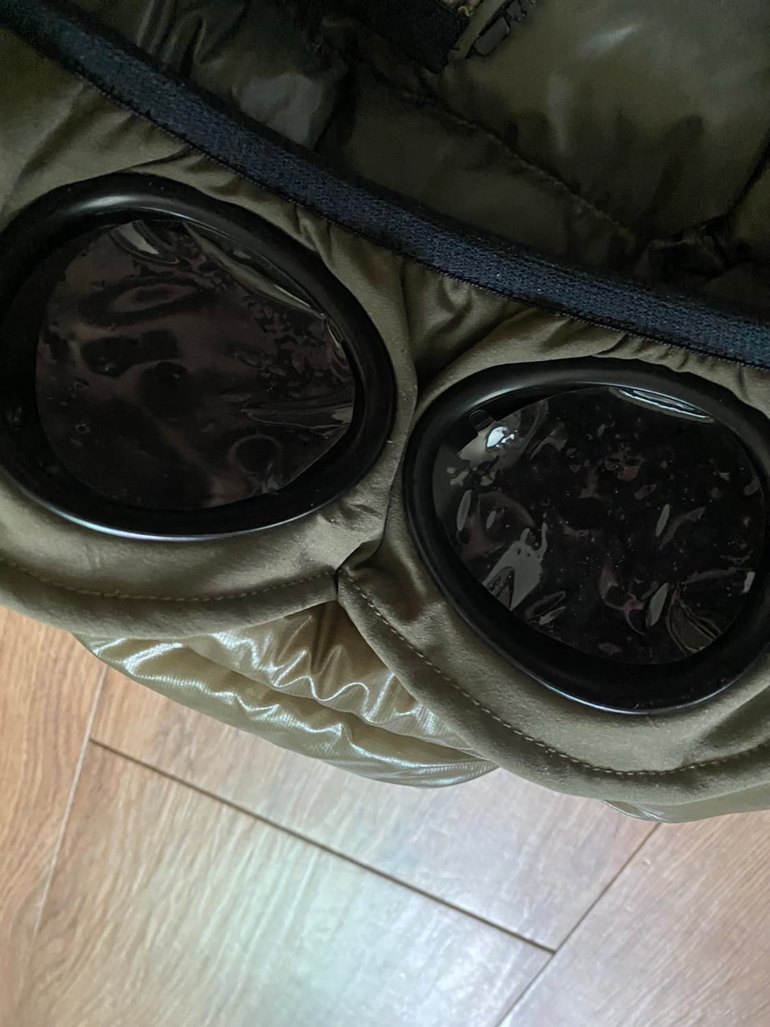 정품 cp컴퍼니 dd쉘 조끼패딩 상품이미지8