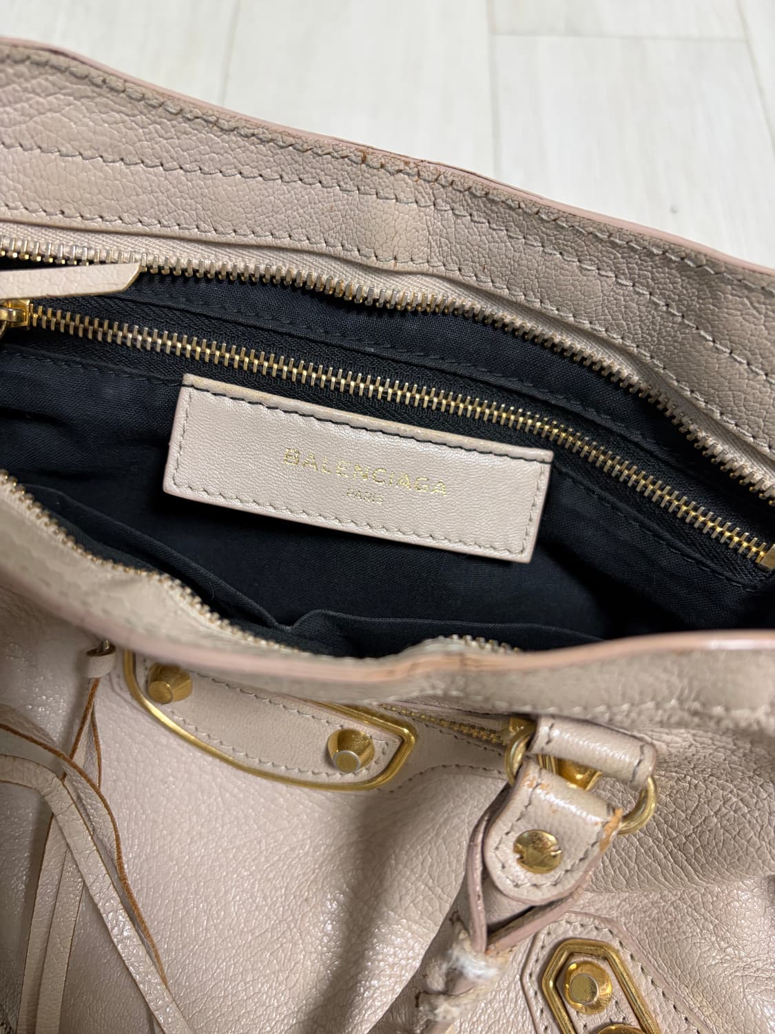 발렌시아가 모터백 상품이미지2