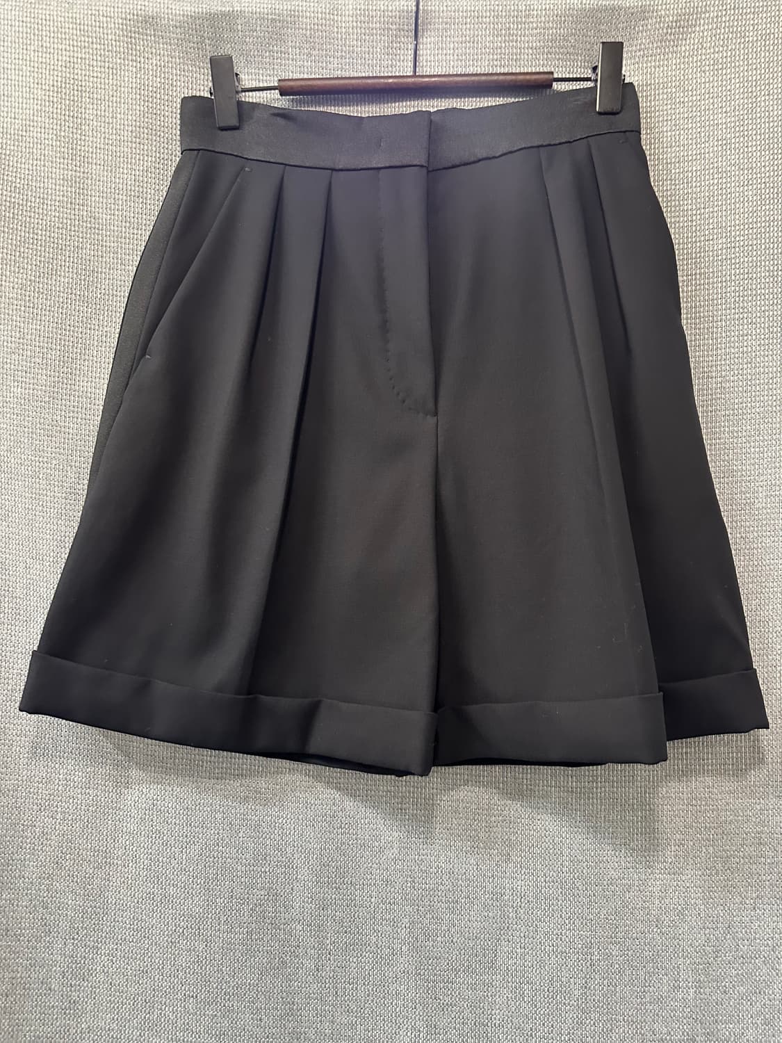 Max Mara 블랙 테일러드 쇼츠 상품이미지1