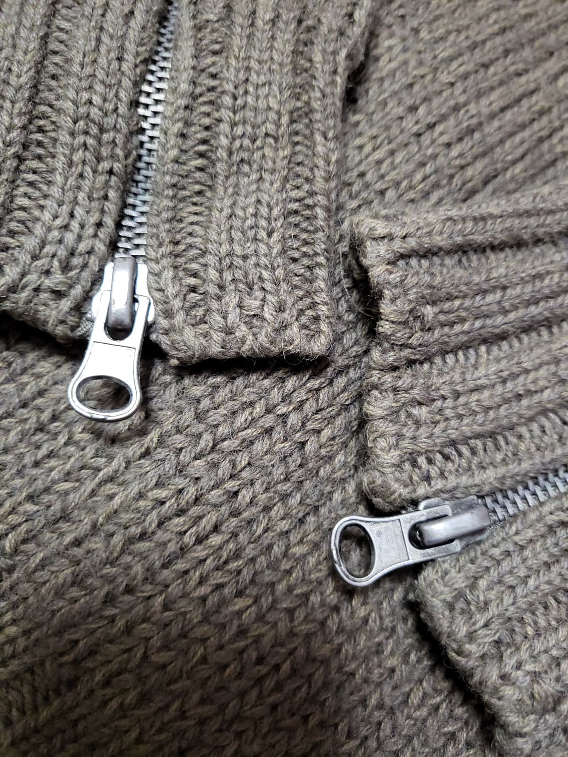 아르마니 익스체인지 빈티지 니트 집업 : 카키 브라운 상품이미지4