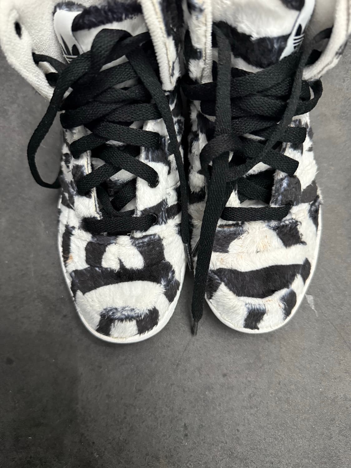 Adidas jeremy scott fur sneakers  상품이미지5