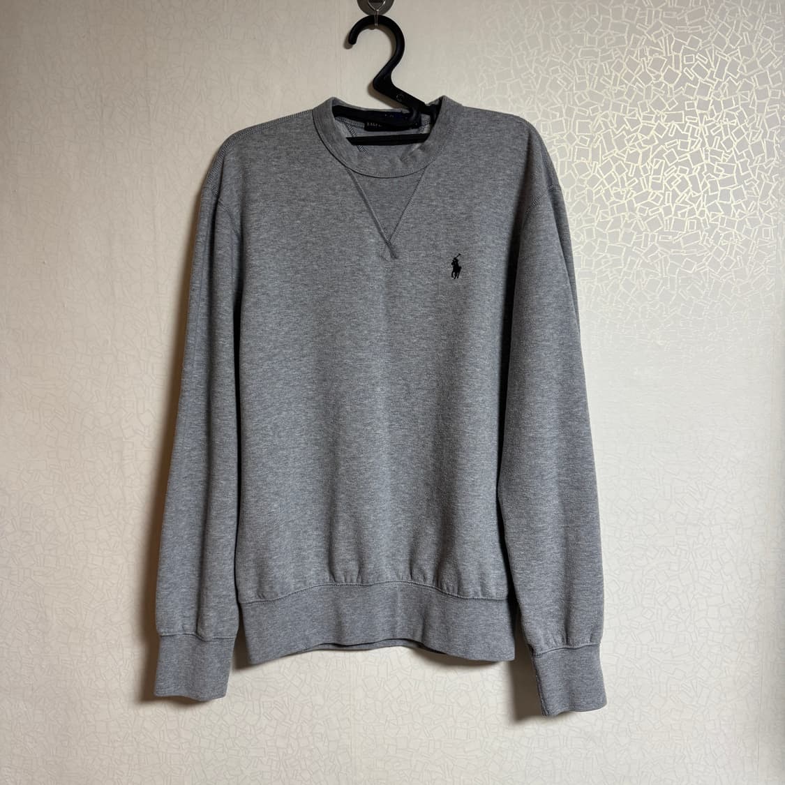 폴로 그레이 맨투맨 팝니다 상품이미지1