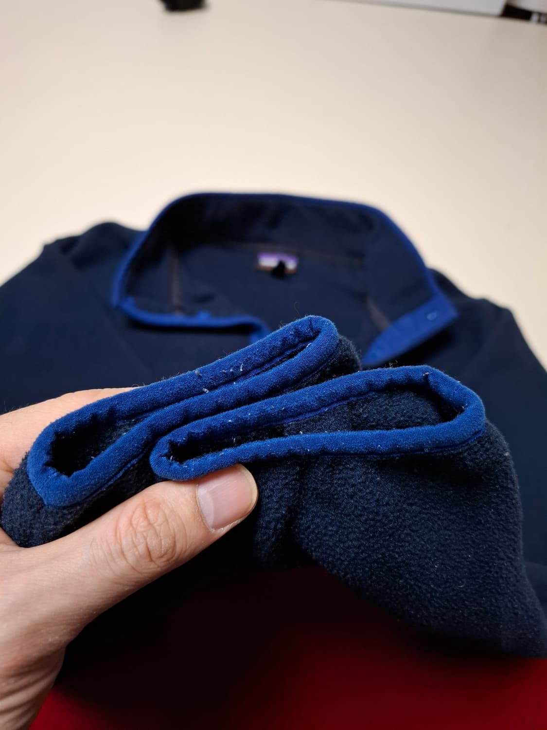 L 파타고니아 신칠라 플리스 풀오버 네이비/레드 상품이미지4