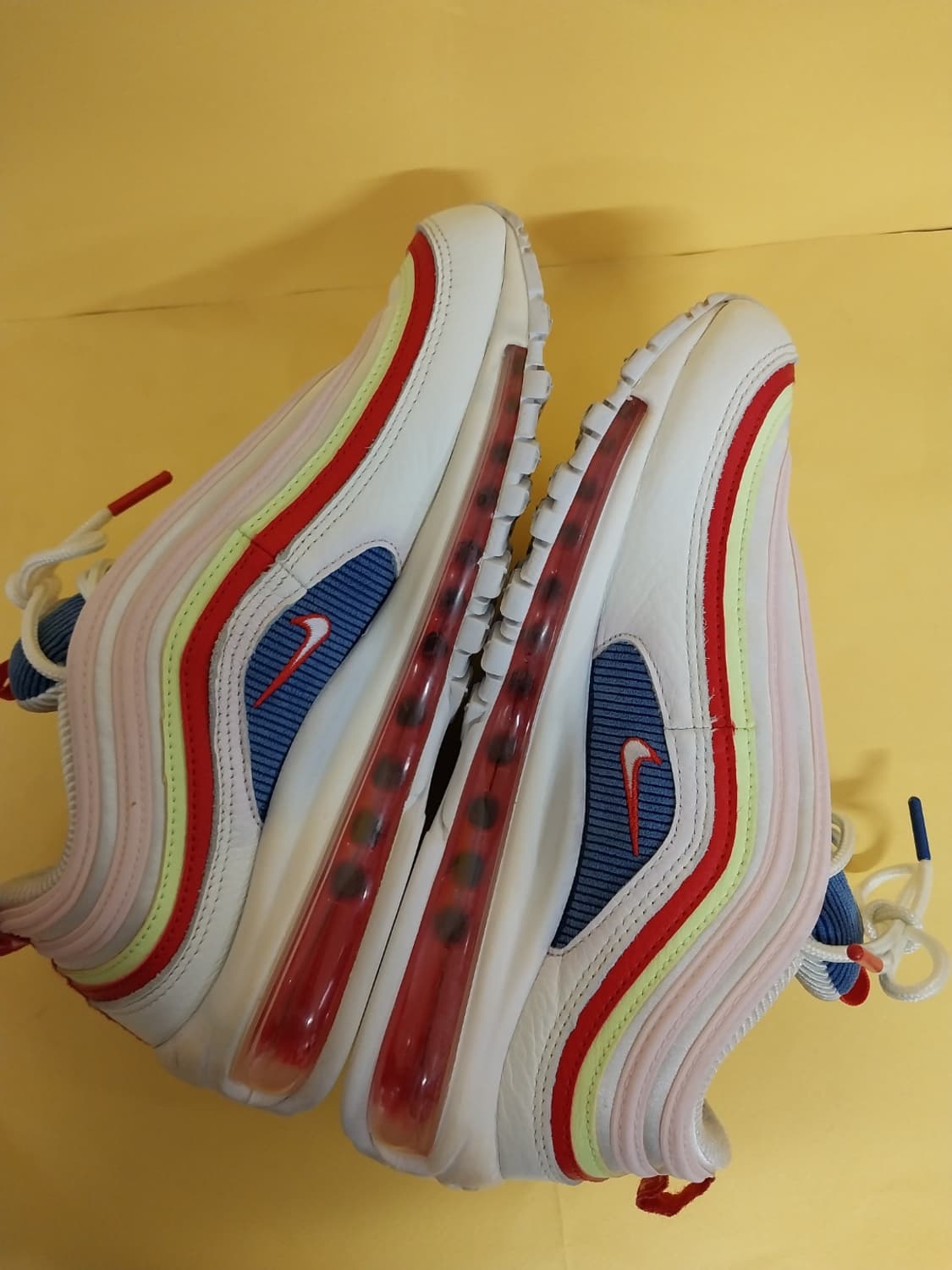 여성 나이키 에어맥스 97 코듀로이 화이트 SE 레인보우 운동화 (255 상품이미지7