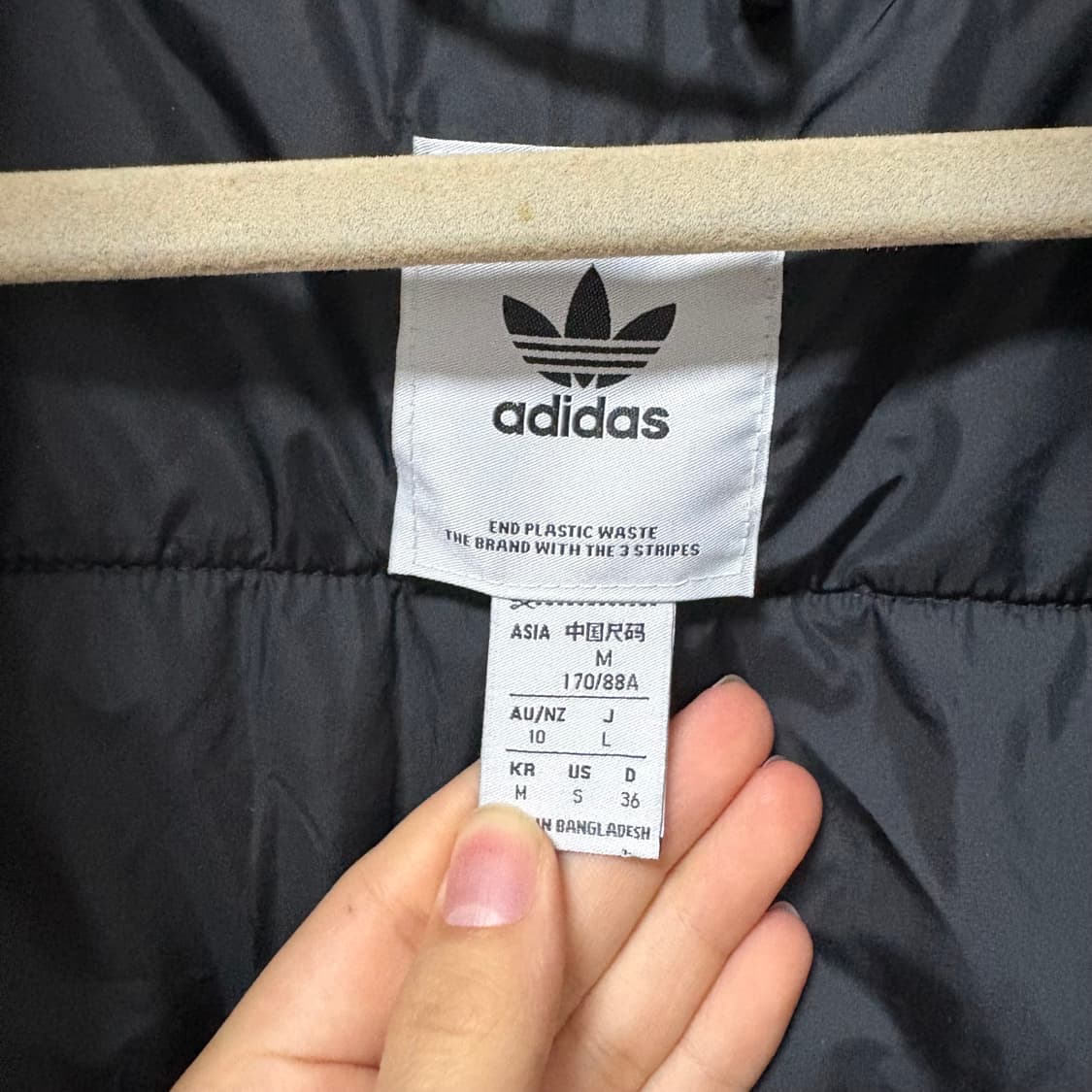 초희귀 레어템) 아디다스 올블랙 파이어버드 패딩 점퍼 110 상품이미지10