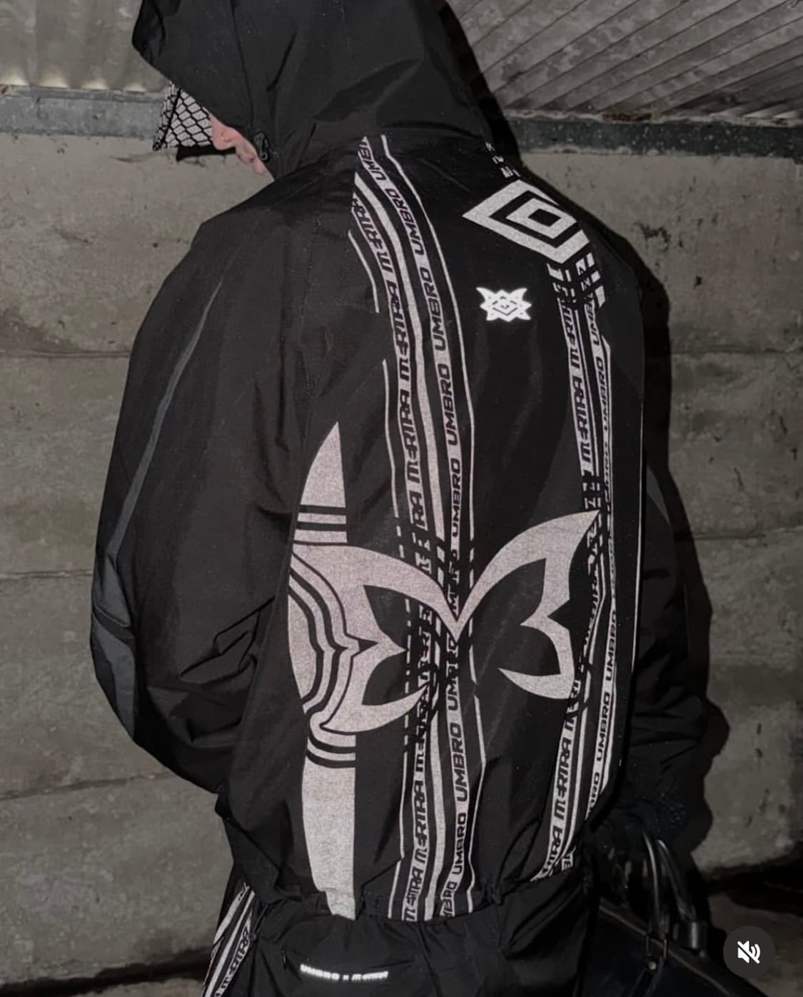 (새상품) [L] mertra x umbro 테크니컬 자켓 상품이미지4