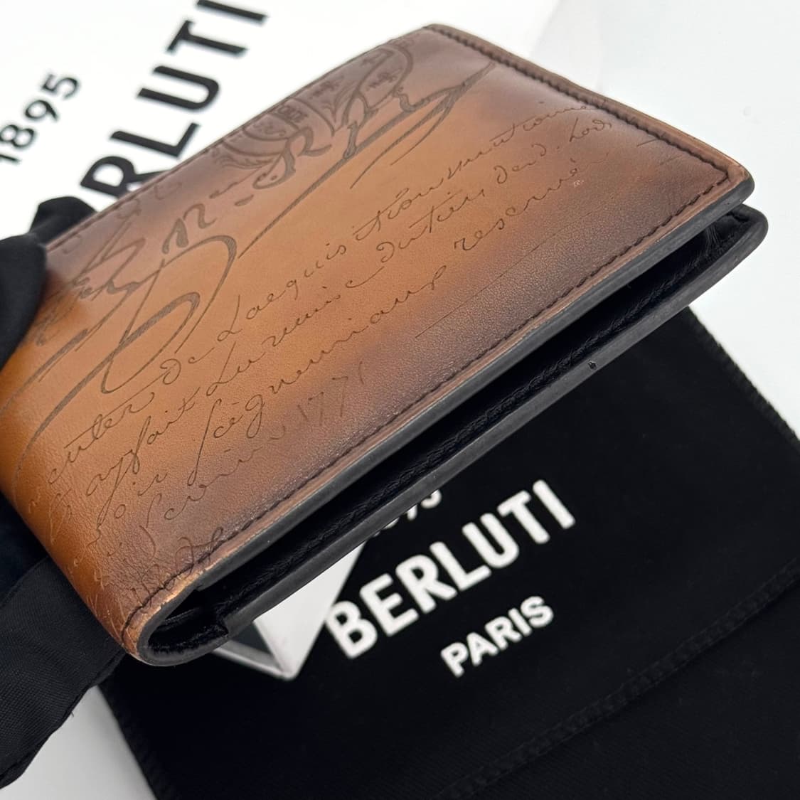 벨루티 스크리토 레더 남성 반지갑  상품이미지6