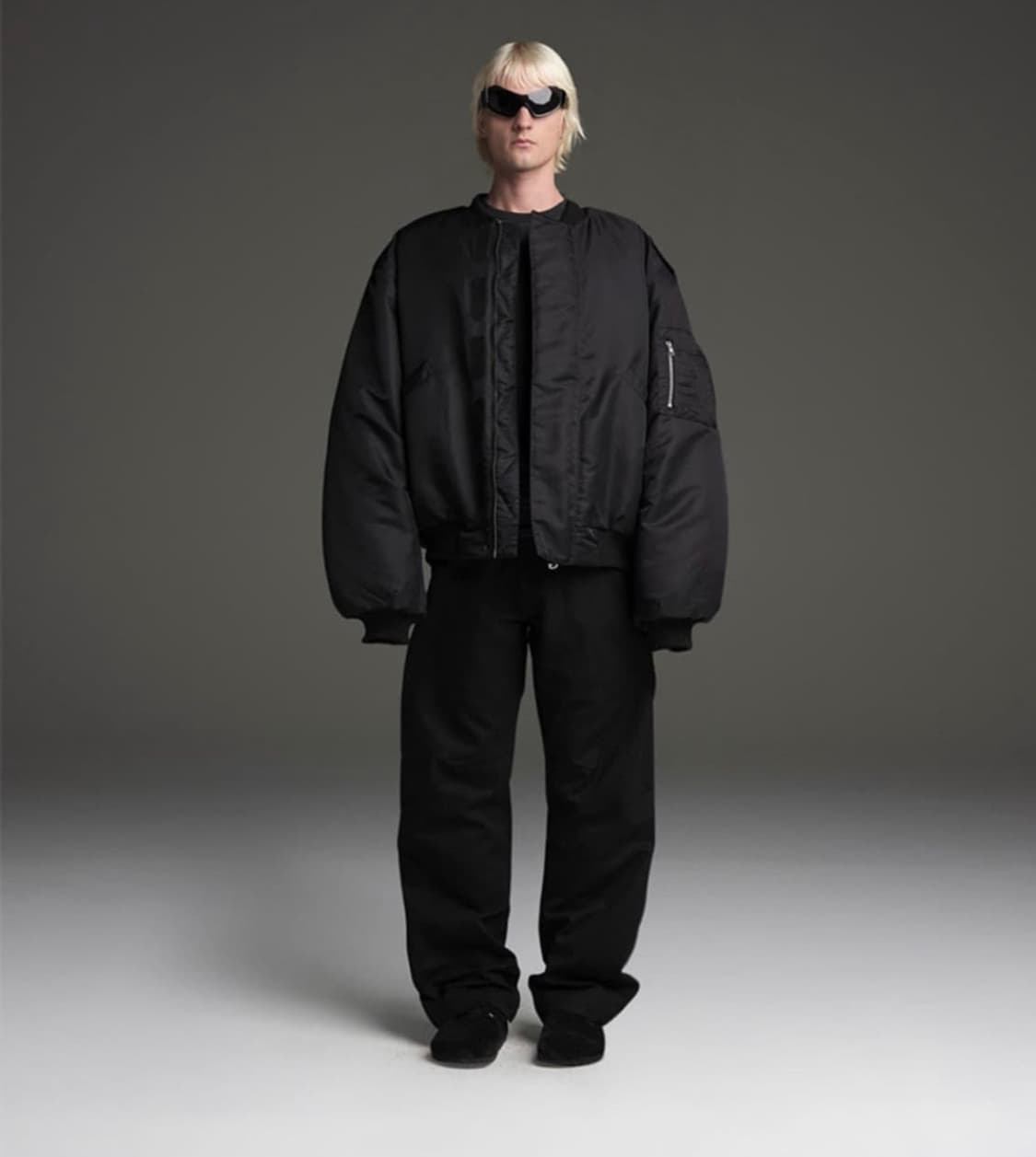 엔타이어스튜디오 v22 봄버 상품이미지1