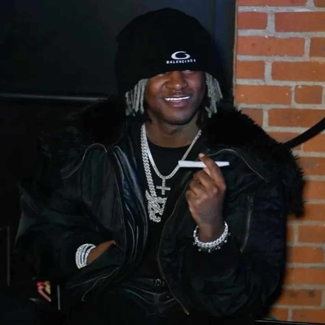 발렌시아가 루프 스포츠 아이콘 마스크 비니 상품이미지1