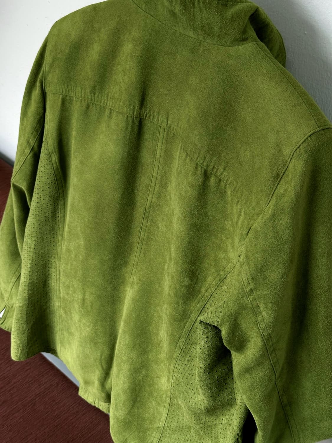 Vegan suede over shoulder blouson 상품이미지6