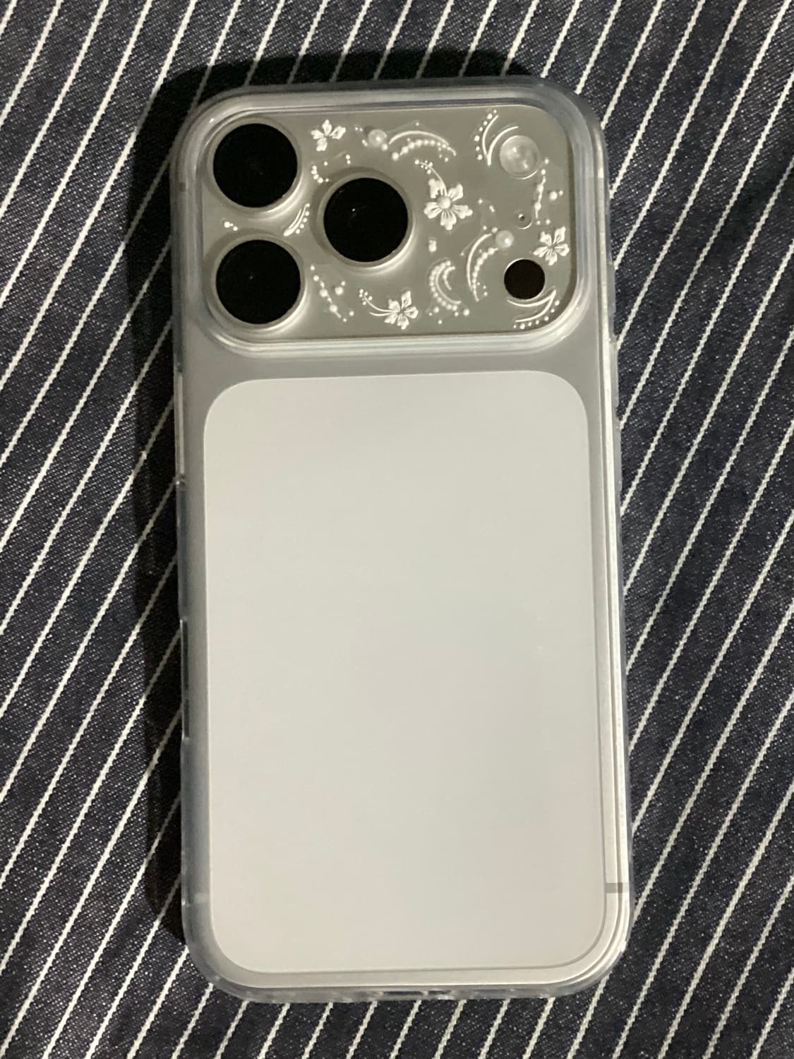 iphone 17pro/max white flower film 상품이미지6