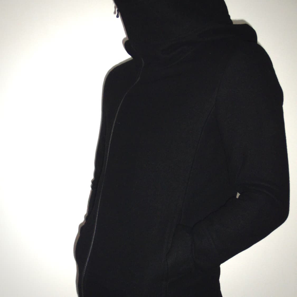 어태치먼트 비대칭 하이넥 후드 자켓 상품이미지5