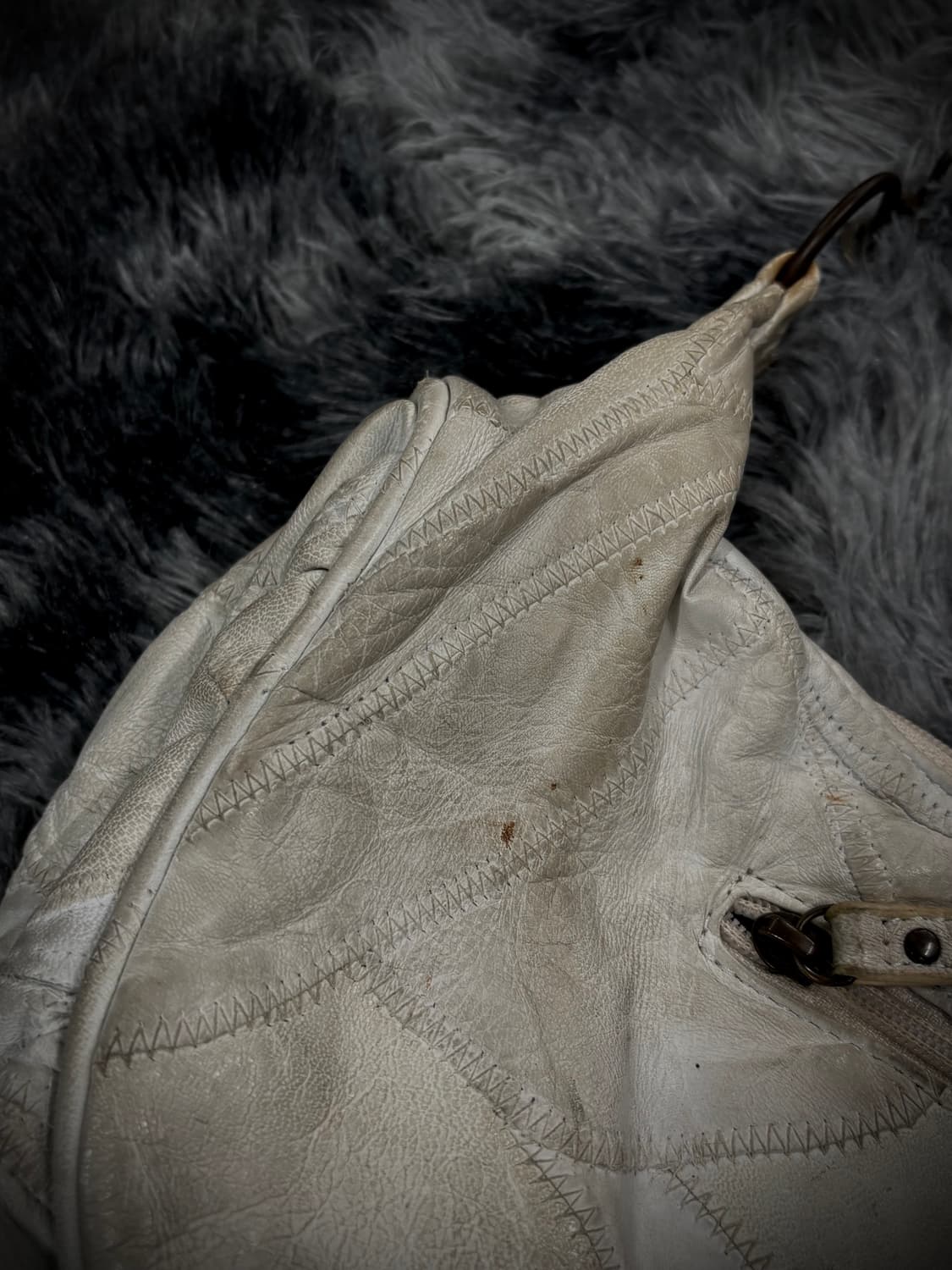 아이보리 가죽패치 크로스백 상품이미지6