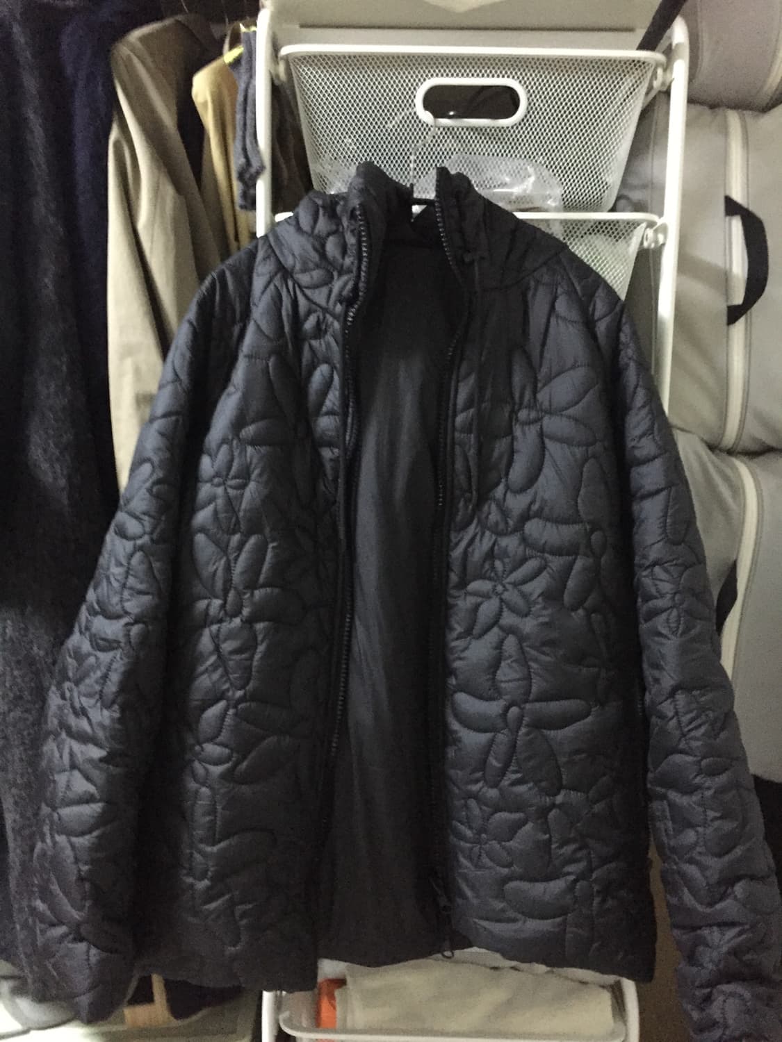 꽃무늬 퀼팅 후드 점퍼                             상품이미지2