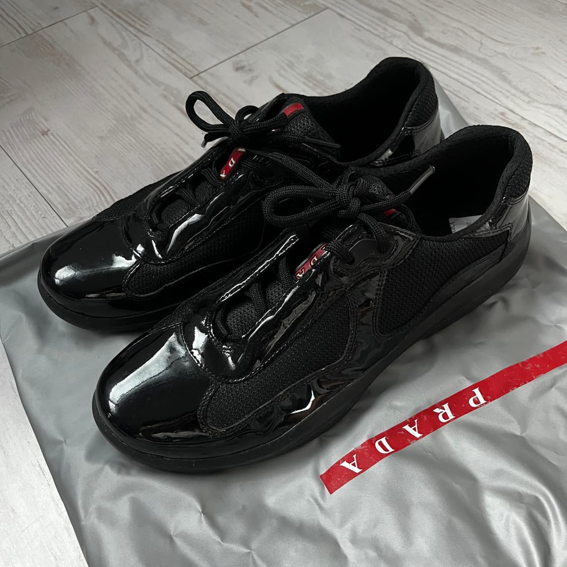 프라다 아메리카컵 블랙(유광) 빈티지 UK8 270 상품이미지1