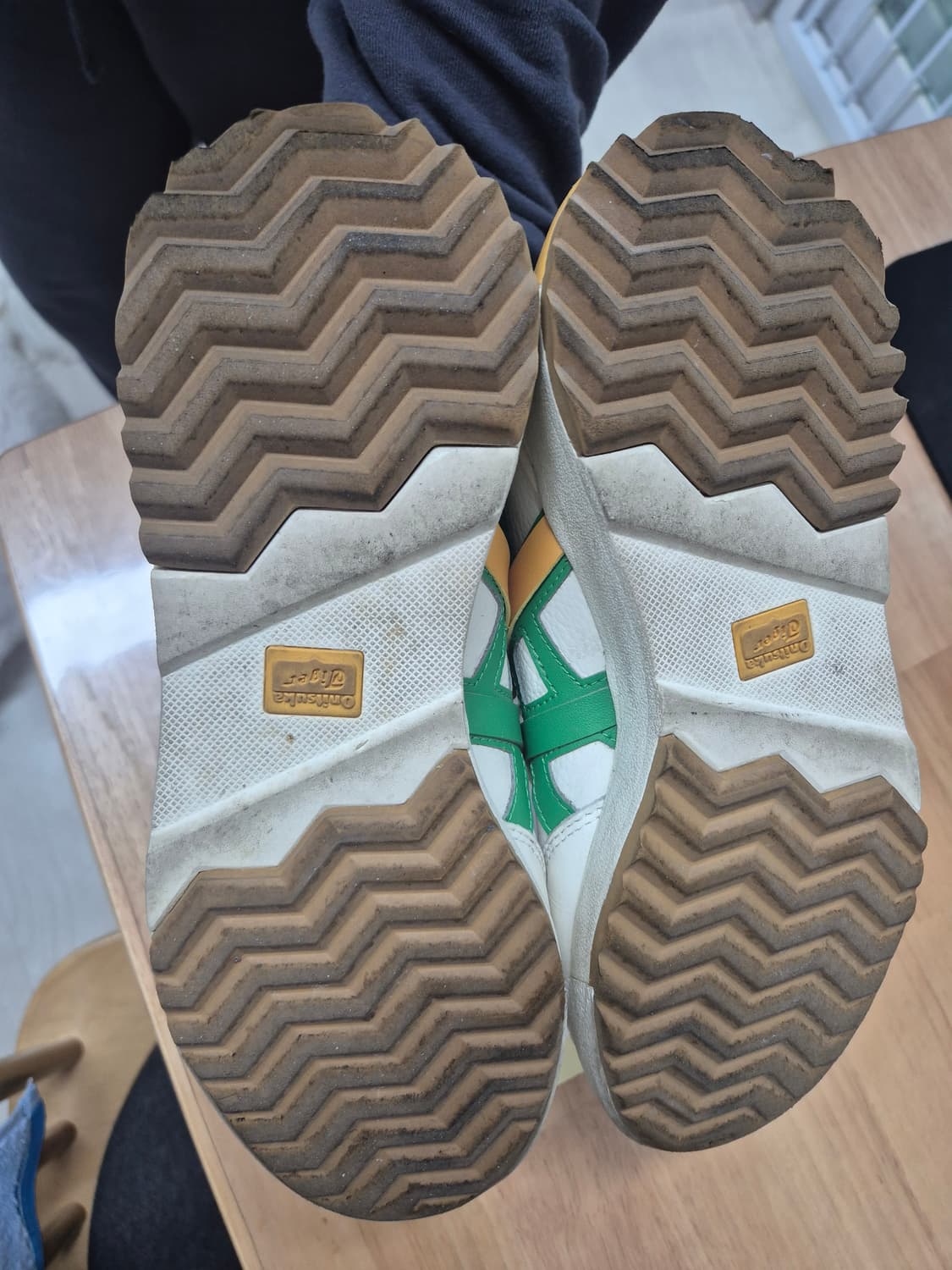 오니츠카타이거 240 운동화 상품이미지3