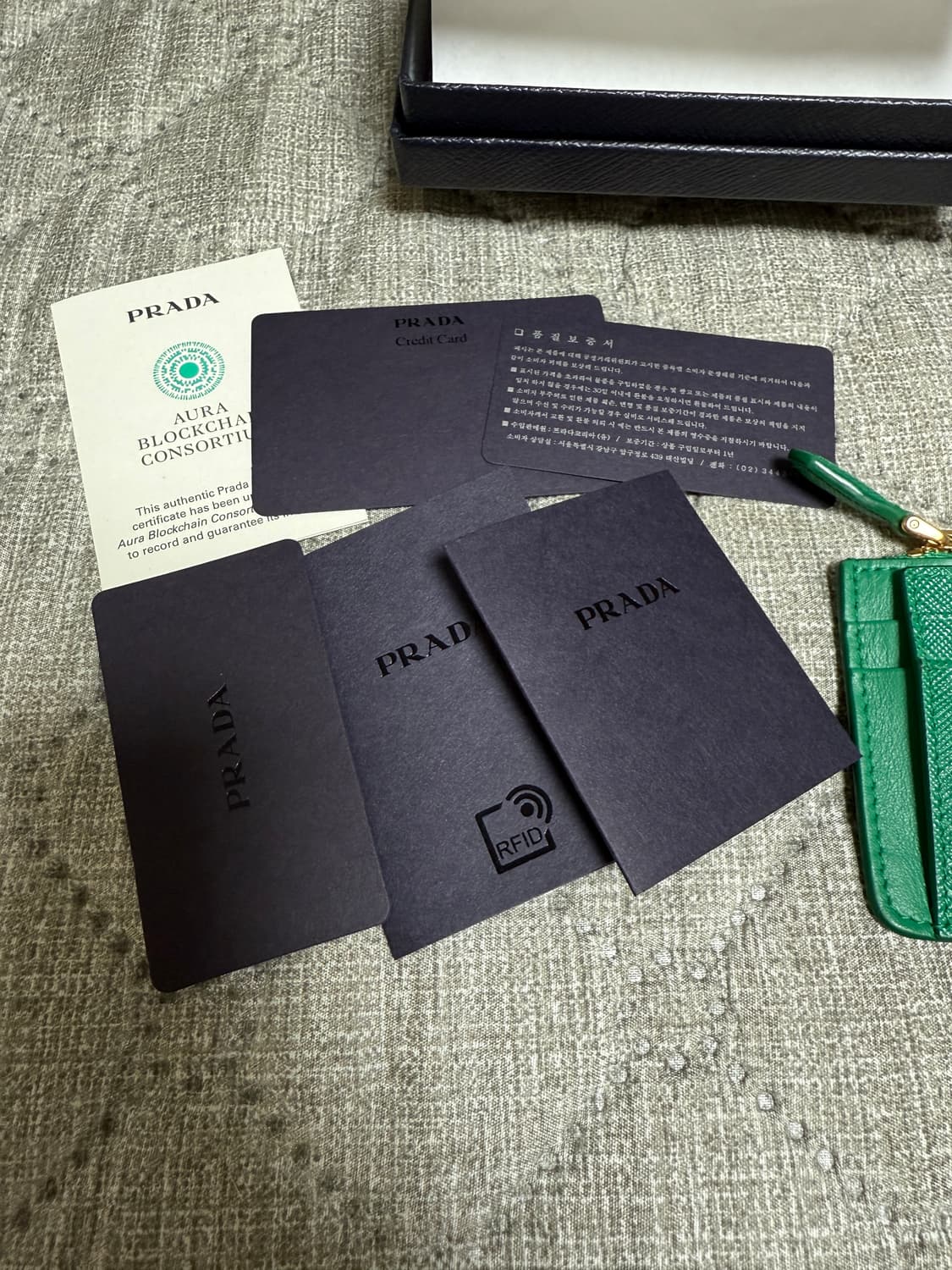 프라다 사피아노 레더 카드홀더 지갑 망고 컬러 상품이미지3