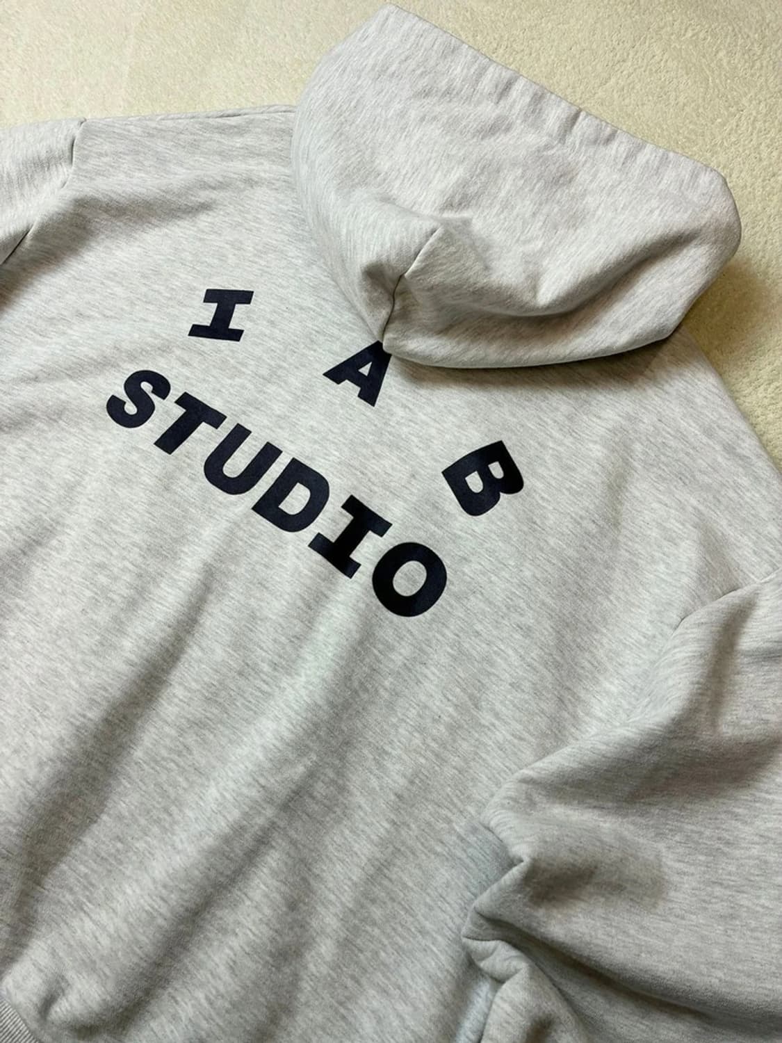 아이앱스튜디오 멜란지 그레이 로고 후드티 PN5788 상품이미지3