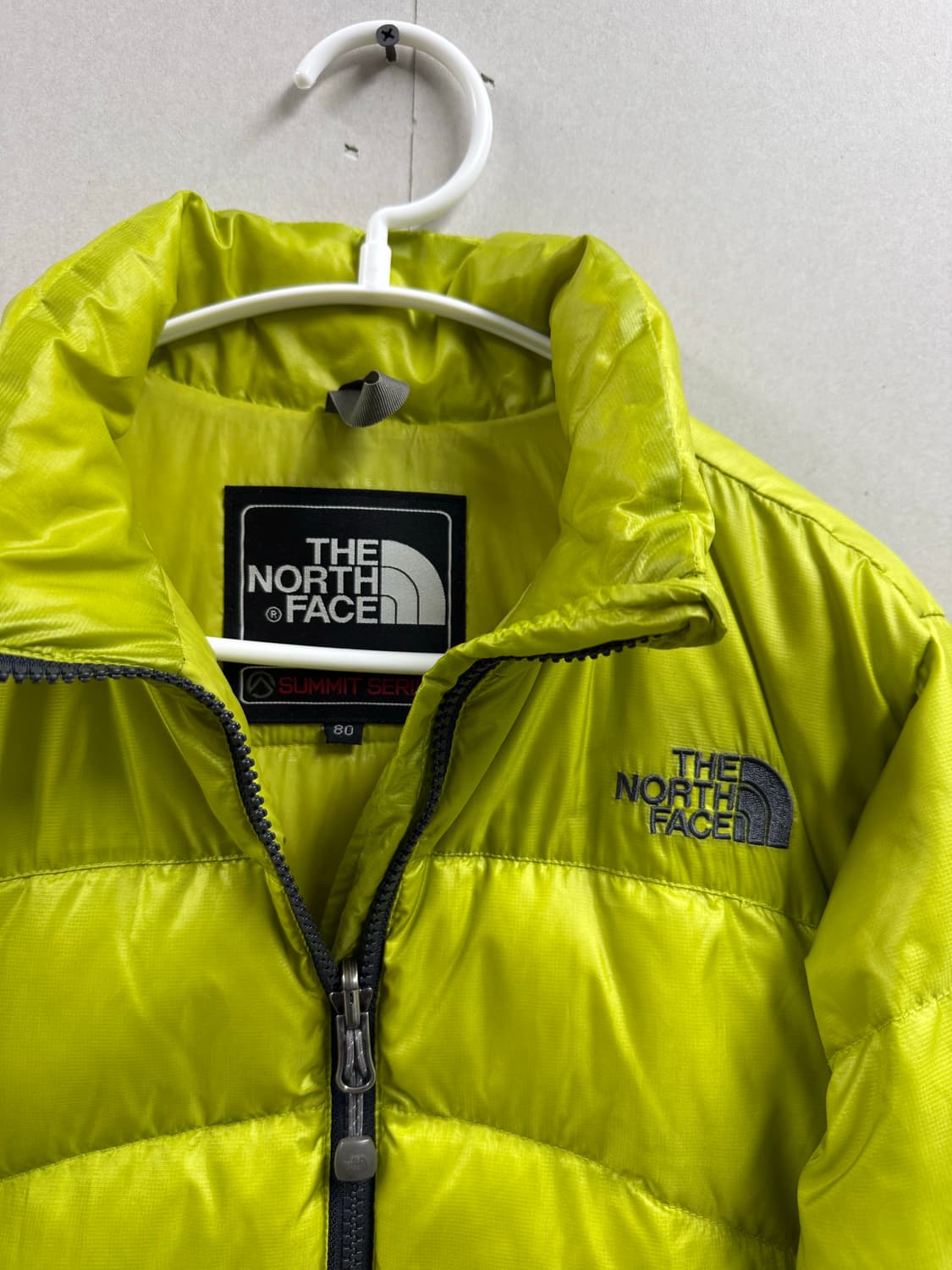 여성 80 S / 노스페이스 써밋시리즈 아콘카구아 경량 패딩  상품이미지4