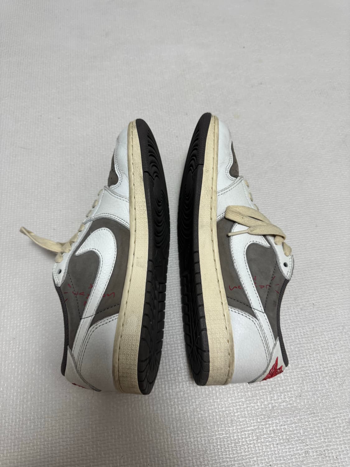 조던1 x 트레비스 스캇 로우 세일앤리저록 리버스모카 상품이미지4