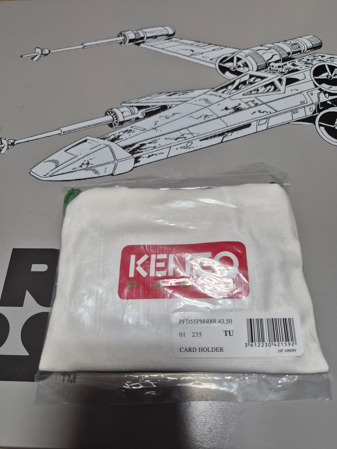 겐조 레더 보크 플라워 카드 홀더 카키 상품이미지7