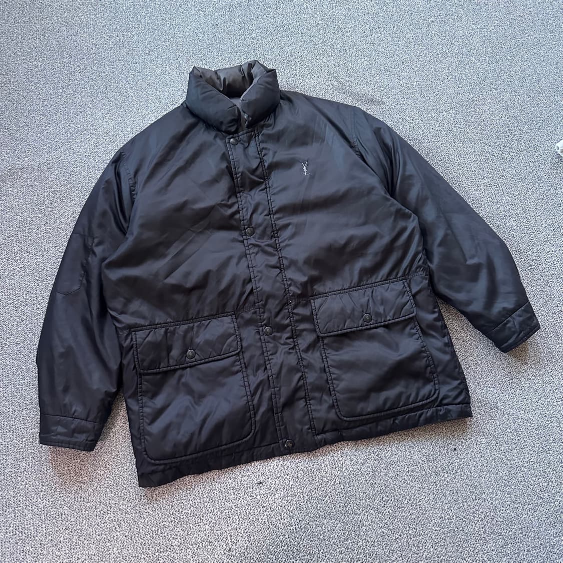 입생로랑 블랙/그레이 양면 패딩 상품이미지1