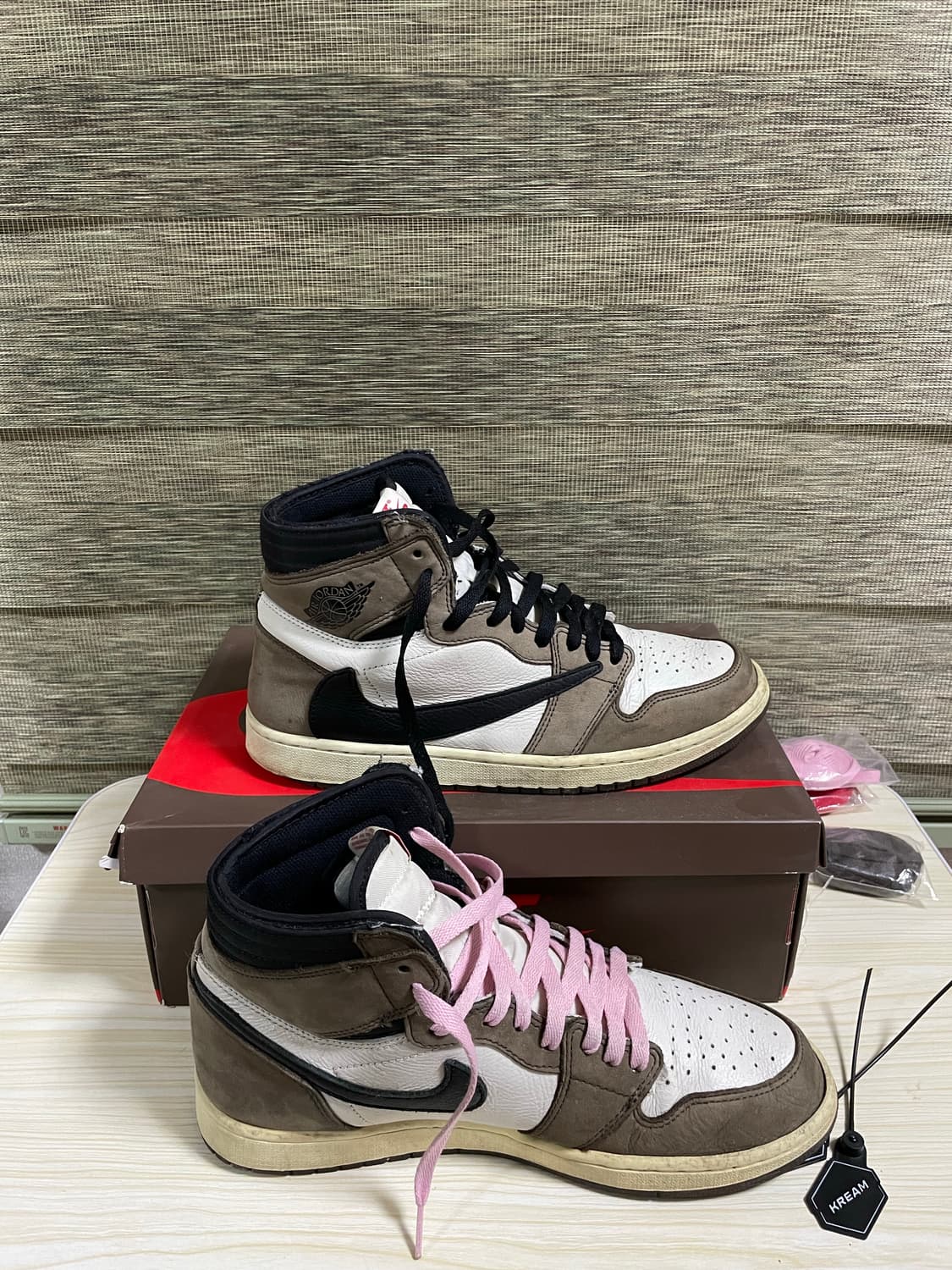 나이키 에어 조던1 트래비스 스캇 하이로우 OG 285 상품이미지3