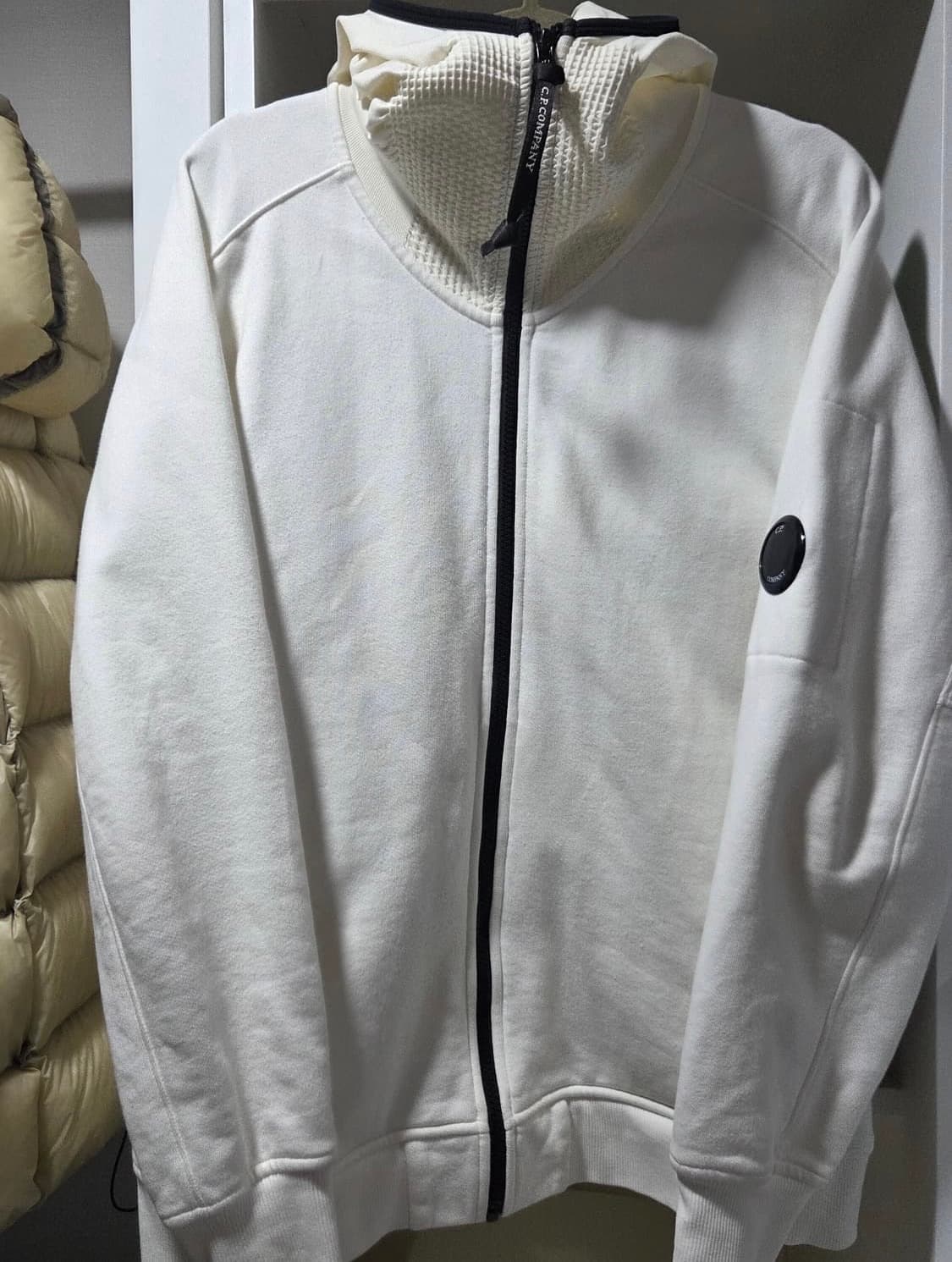 cp컴퍼니 고글 후드 집업 상품이미지1