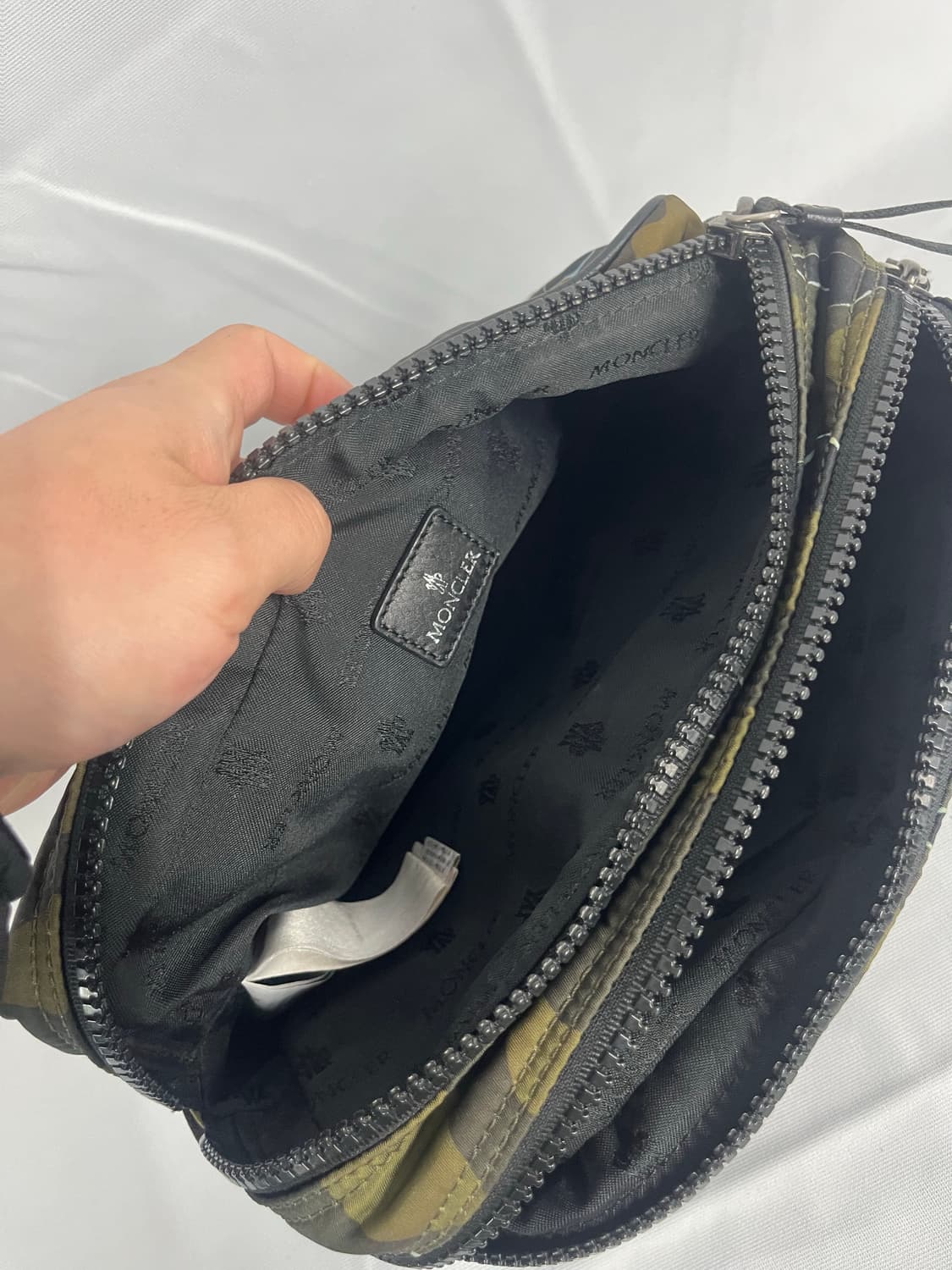 몽클레어 파우치백 카모 상품이미지8