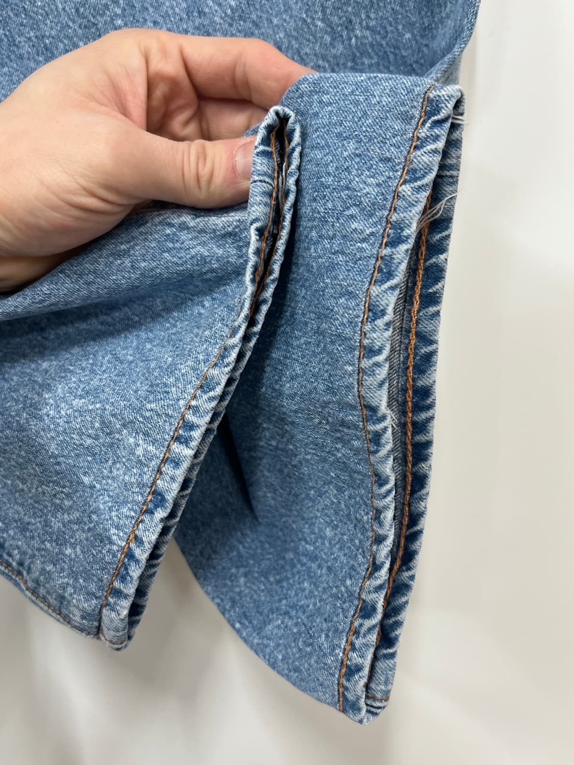 리바이스 505 프리미엄 와이드핏 연청 데님 팬츠 상품이미지3