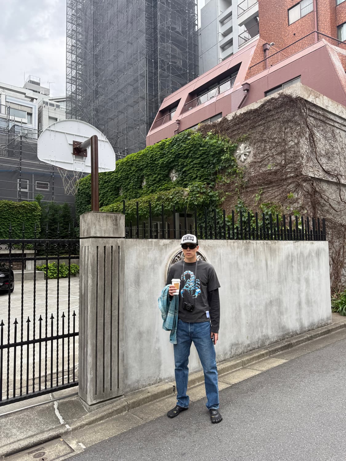 새티스파이 모스테크 티셔츠 에이지드 블랙 상품이미지2