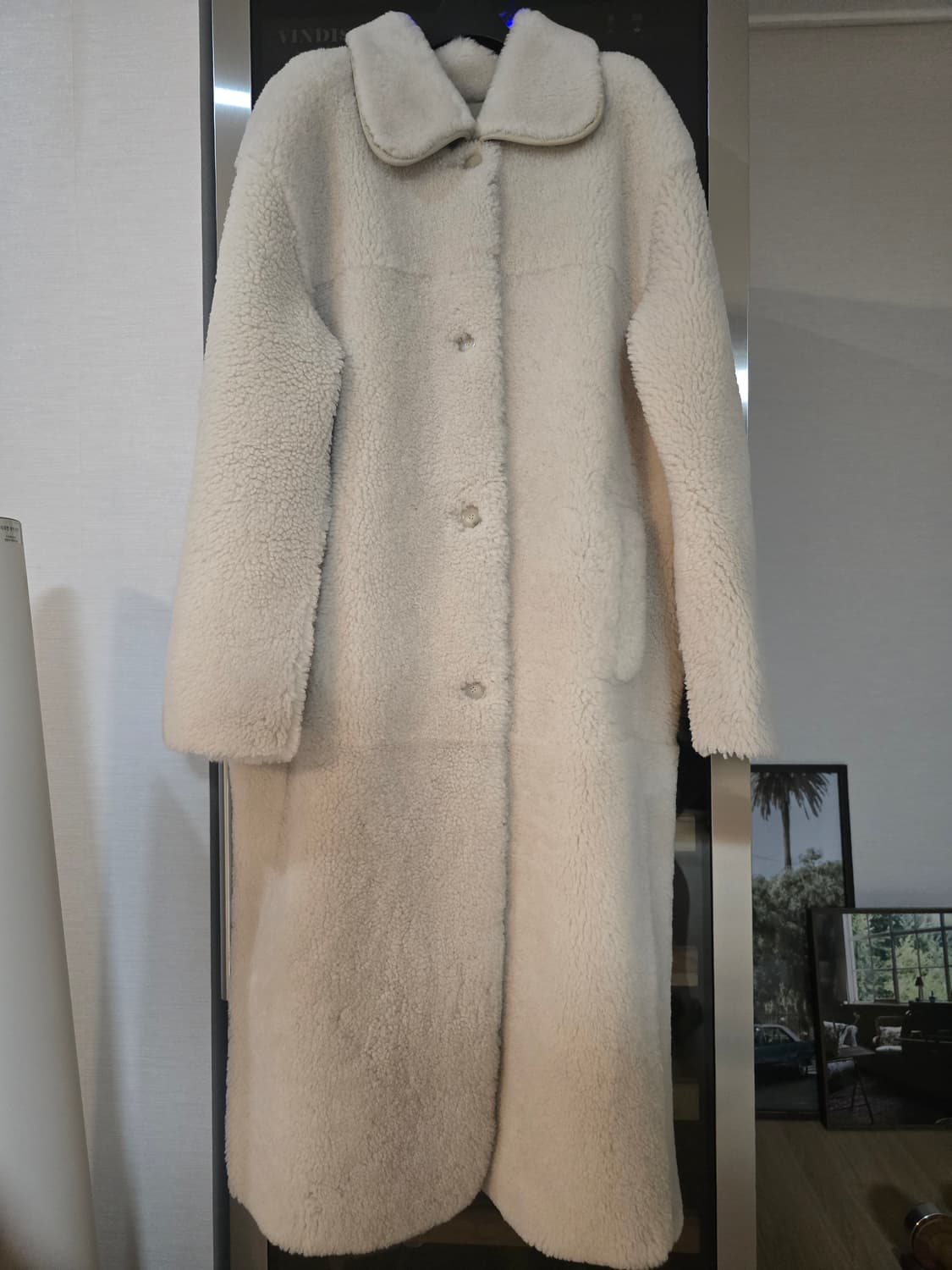 산드로 SANDRO 천연 양피,양털 롱 무스탕 새제품입니다. 상품이미지1