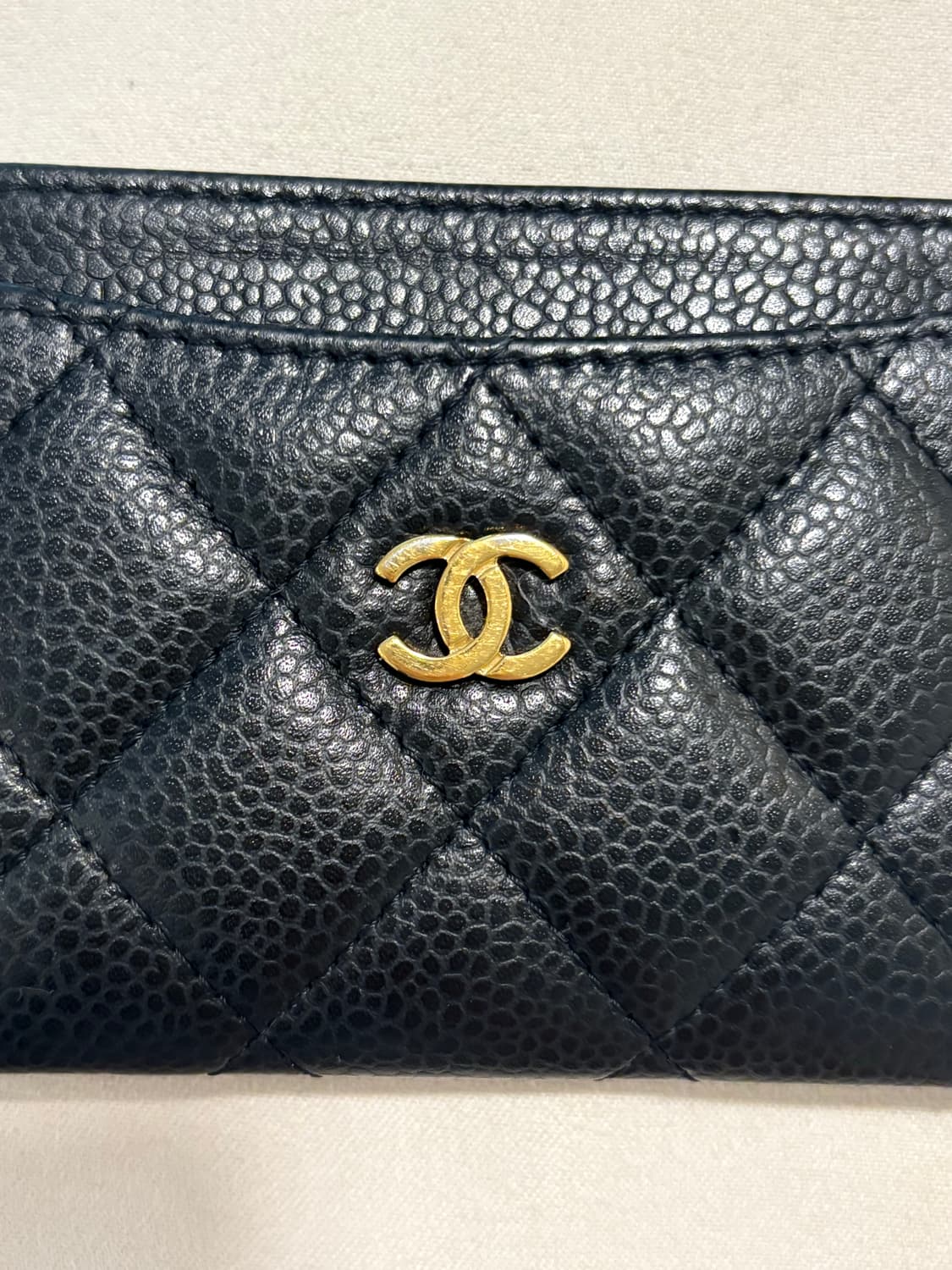 샤넬 클래식 캐비어 카드지갑 금장 카드홀더 상품이미지4