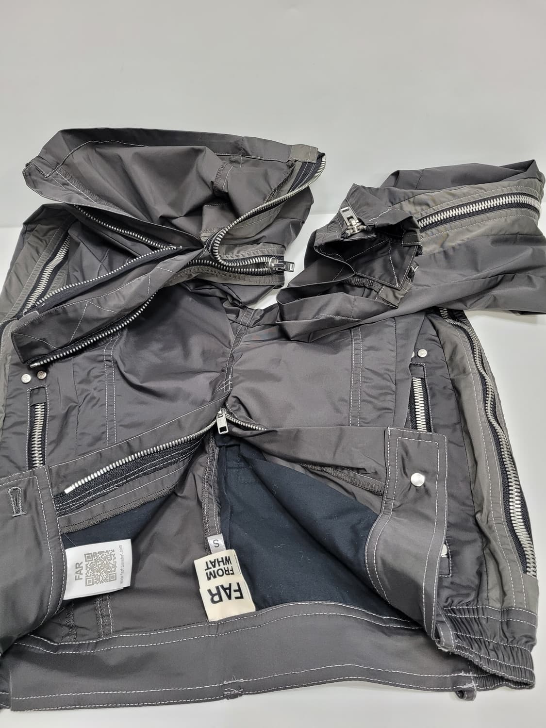 FAR FROM WHAT 파프롬왓 지퍼 트랙 팬츠 / 남 S 진그레이
 상품이미지8