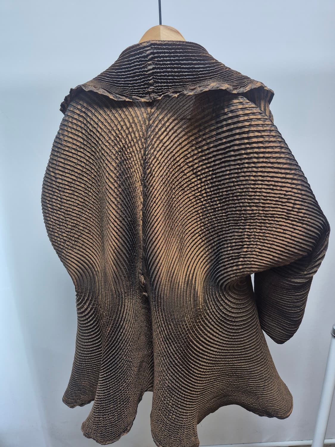 이세이미야케 3D 폴리츠 코트 상품이미지4