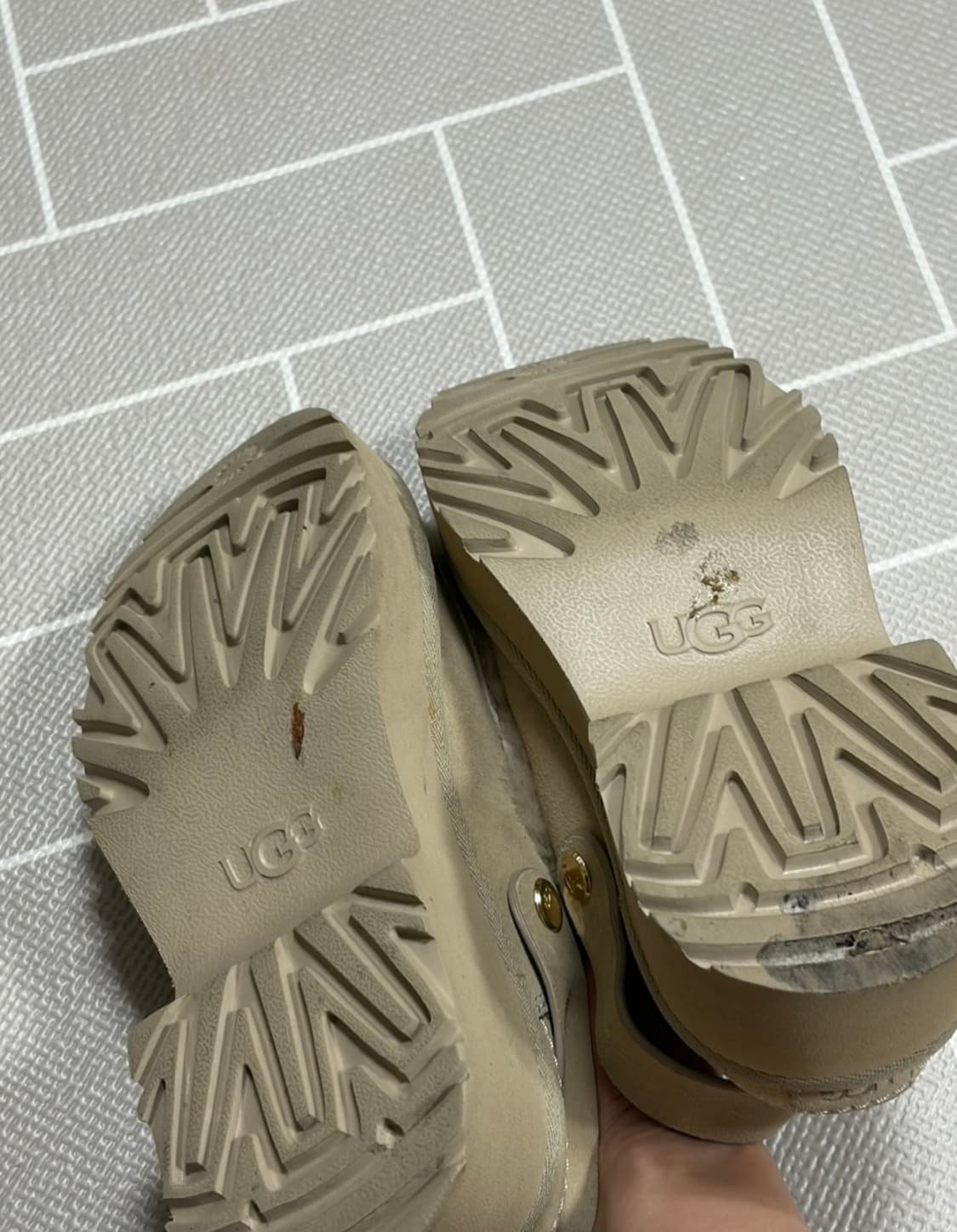 Ugg 클로그 235 상품이미지4